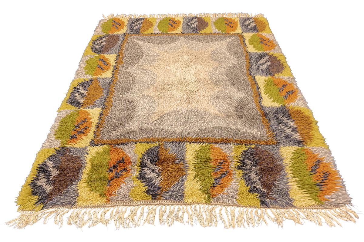 Vintage Scandinavian Rya Rug  201 × 142 cm  Handwoven Shag Wool Carpet
Step into the bold world of mid-century Scandinavian design with this striking vintage Rya rug, measuring 201 × 142 cm. Characterized by its thick, plush wool pile and expressive