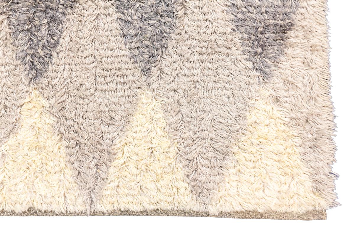 Hand-Knotted Rya Rug Soft Color Palette For Sale