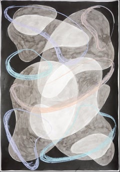 Forme astratte sovrapposte e fluttuanti, pittura in bianco e nero, gesti a pastello