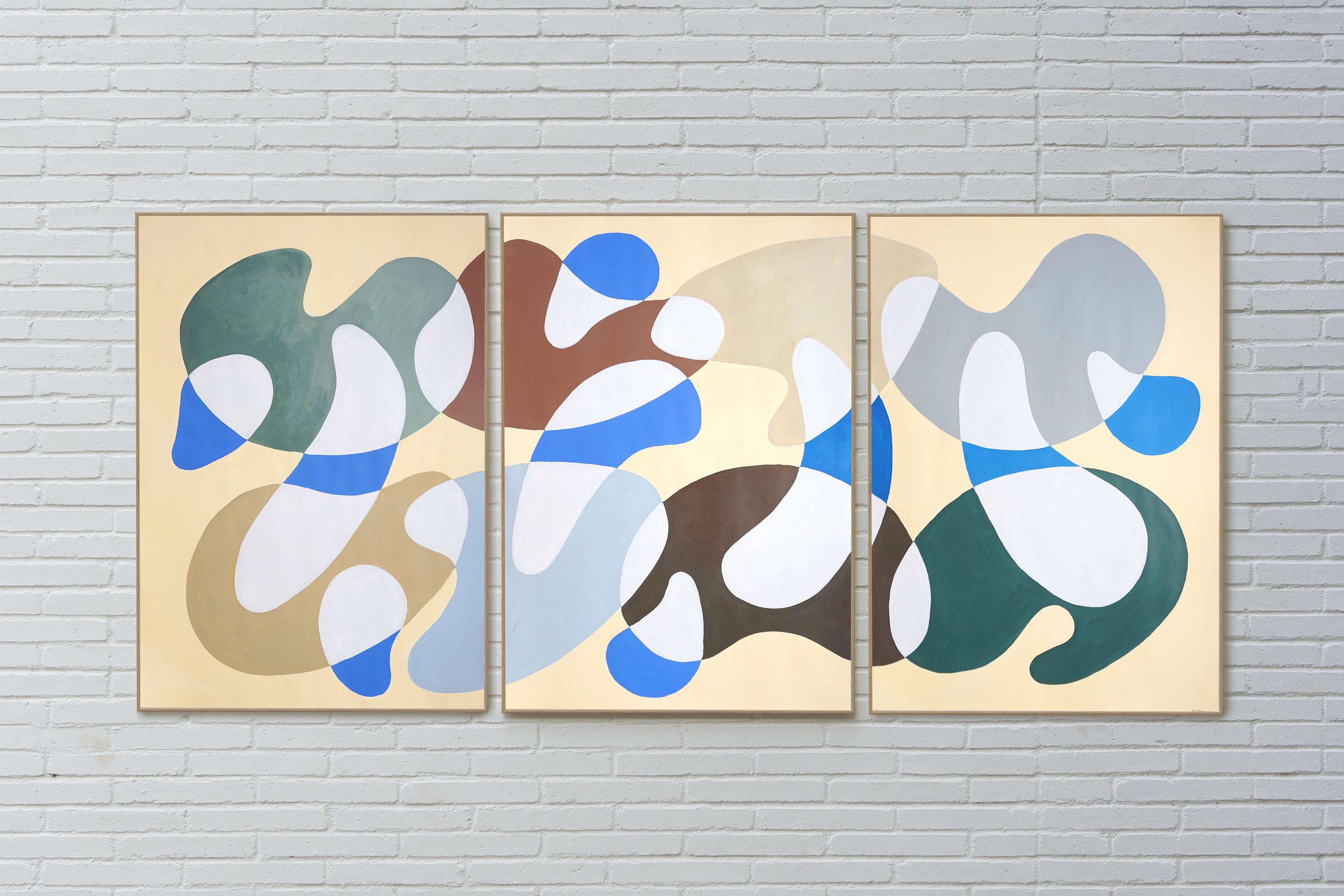 Modernistische Höhlenformen, Erdtöne Triptychon, Organische moderne Formen auf Papier – Painting von Ryan Rivadeneyra