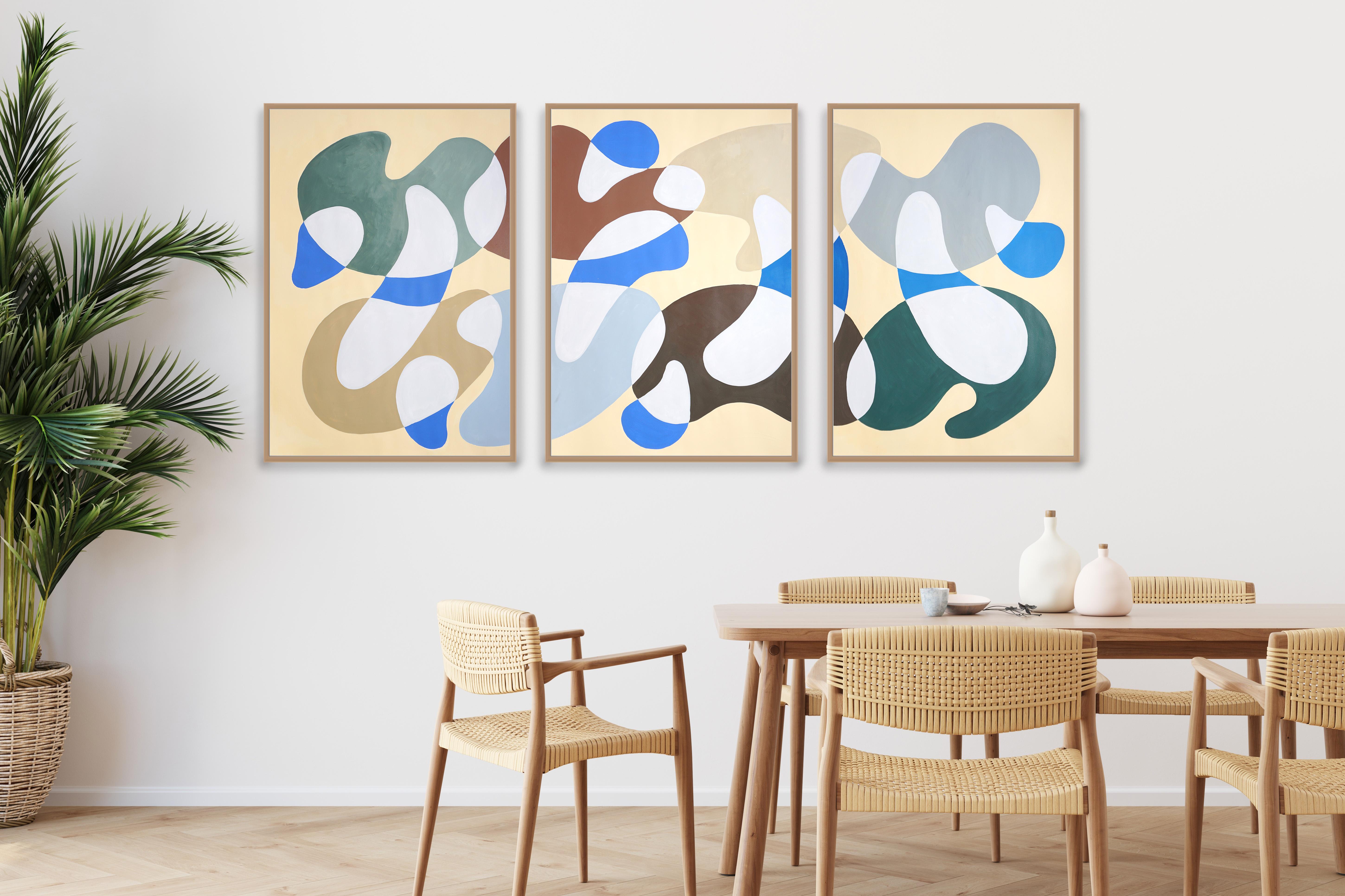Modernistische Höhlenformen, Erdtöne Triptychon, Organische moderne Formen auf Papier (Zeitgenössisch), Painting, von Ryan Rivadeneyra