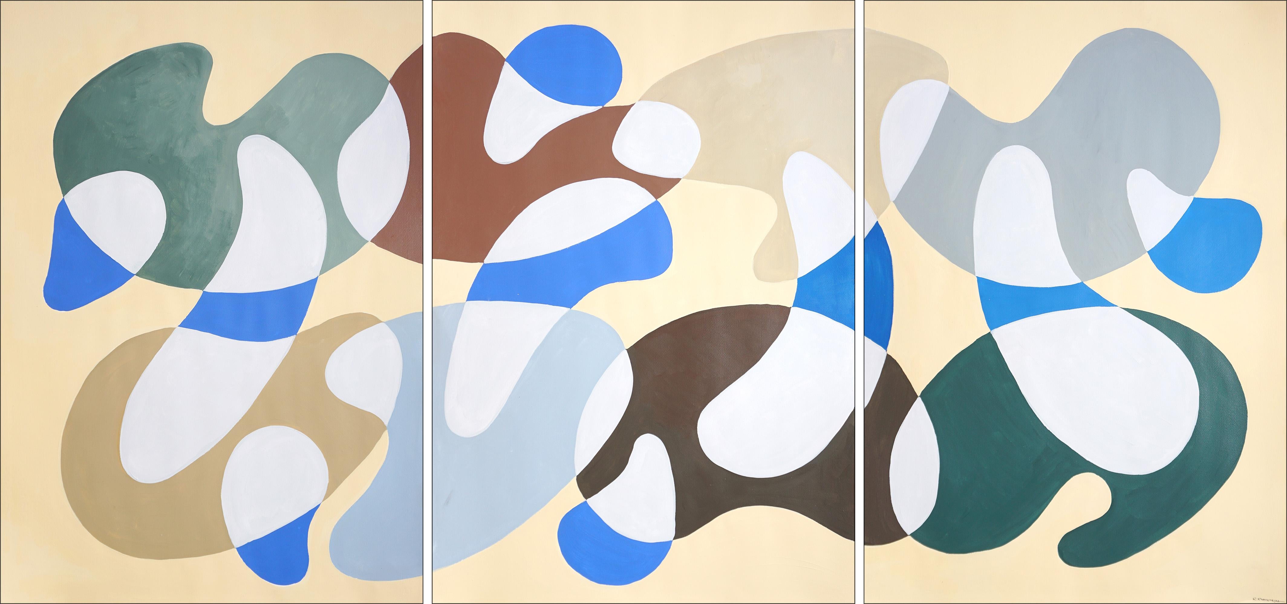 Ryan Rivadeneyra Abstract Painting – Modernistische Höhlenformen, Erdtöne Triptychon, Organische moderne Formen auf Papier