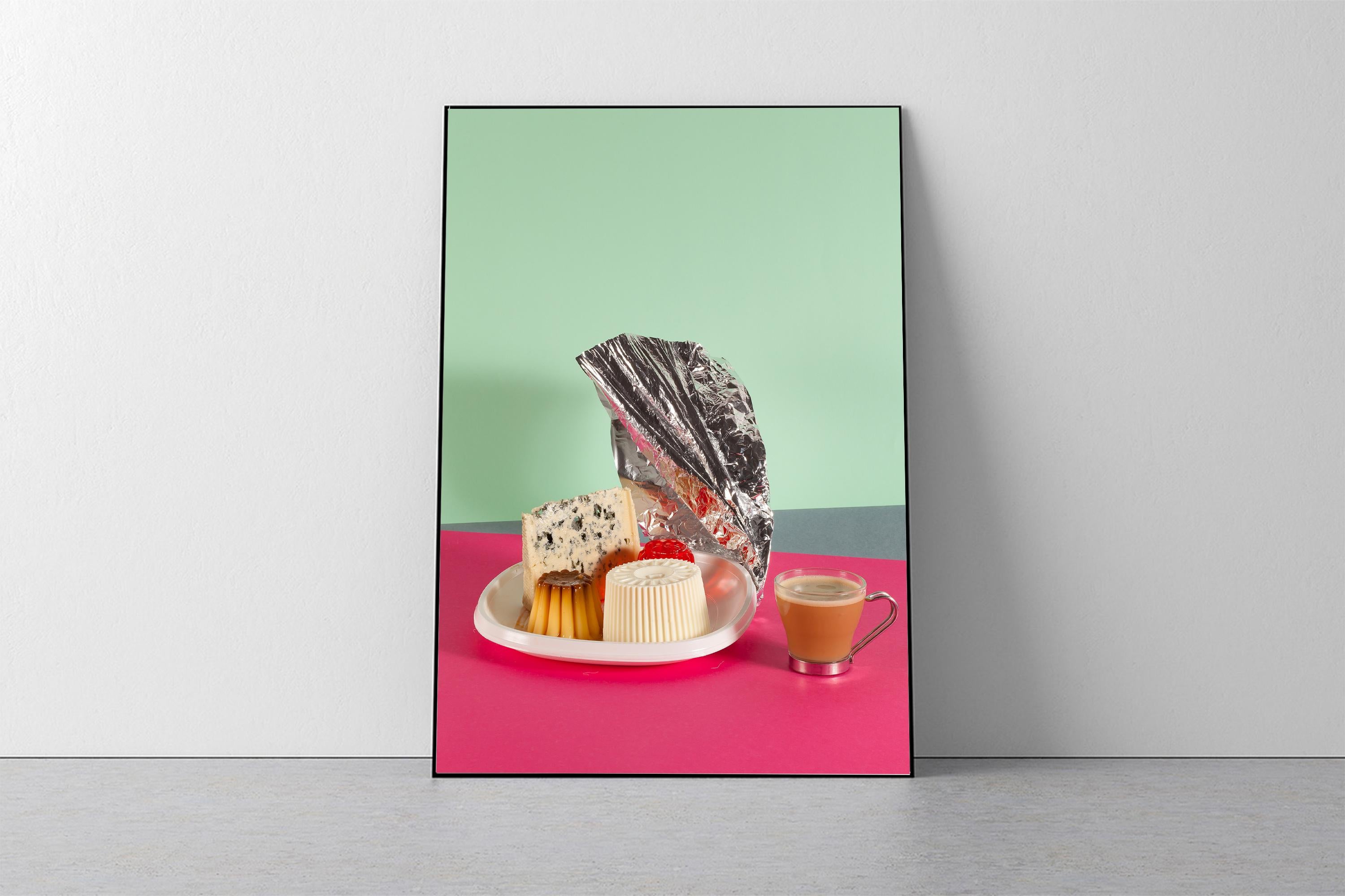 Sexy Miami Futuristic, Still Life Contemporary Giclee Photo, 2013, Food Porn - Vert Still-Life Print par Ryan Rivadeneyra