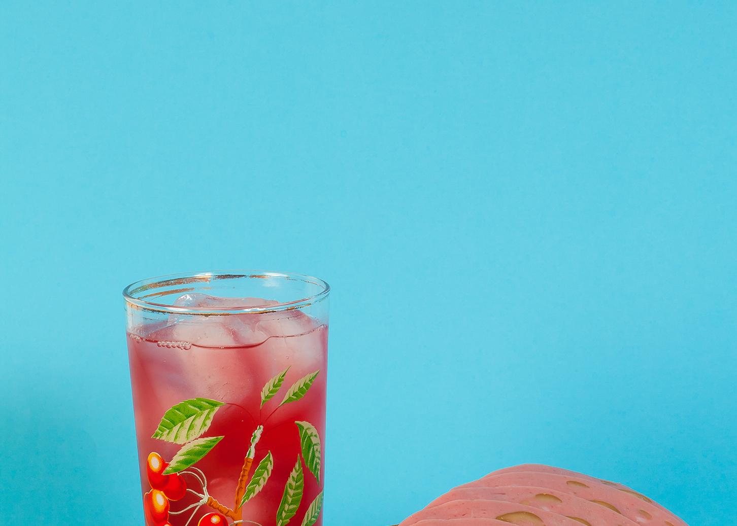 Natura morta tropicale rinfrescante, stampa giclée moderna in edizione limitata, rosa e blu in vendita 1