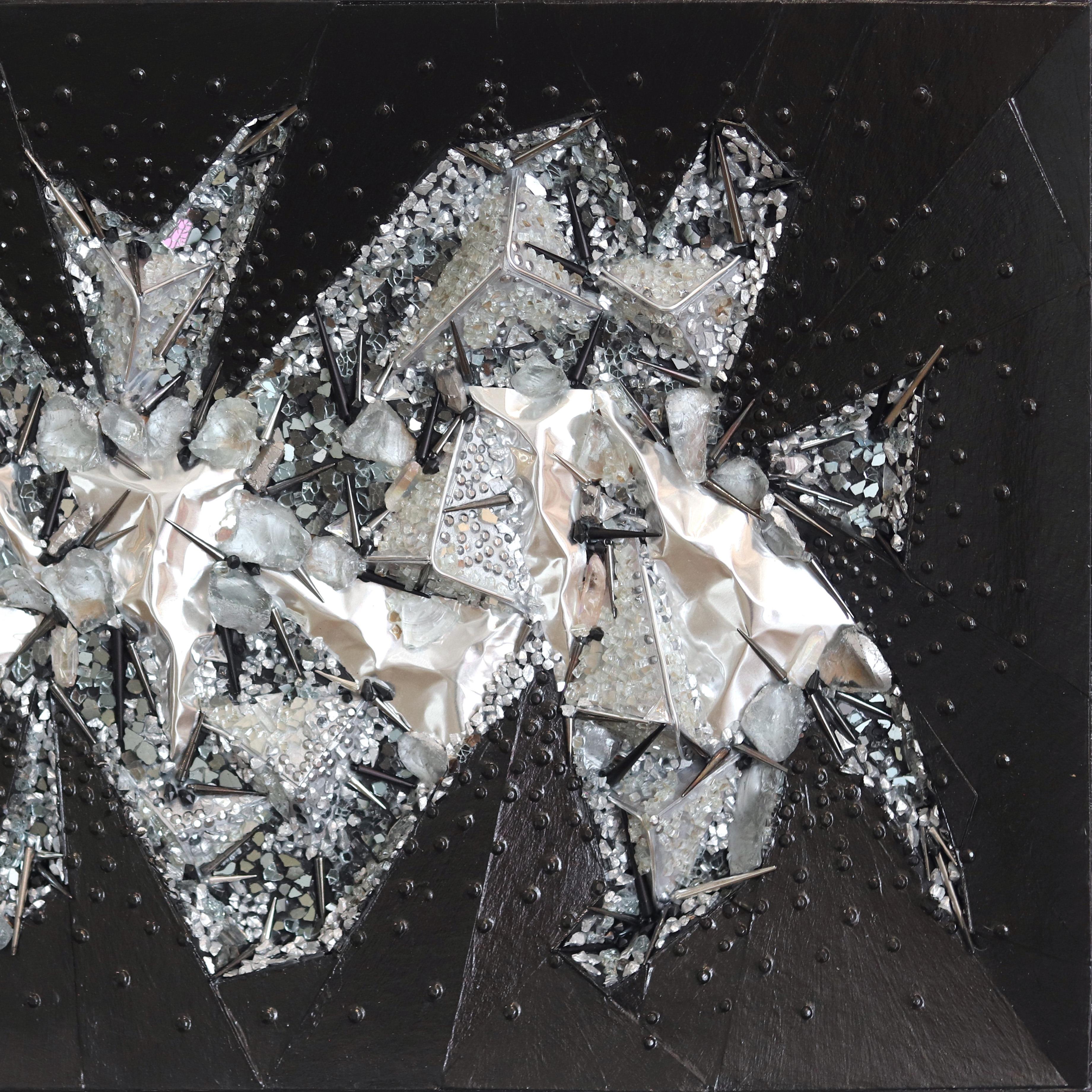 On the Rocks - Luxueuse œuvre d'art métallique tactile sculpturale noire et argentée en vente 3