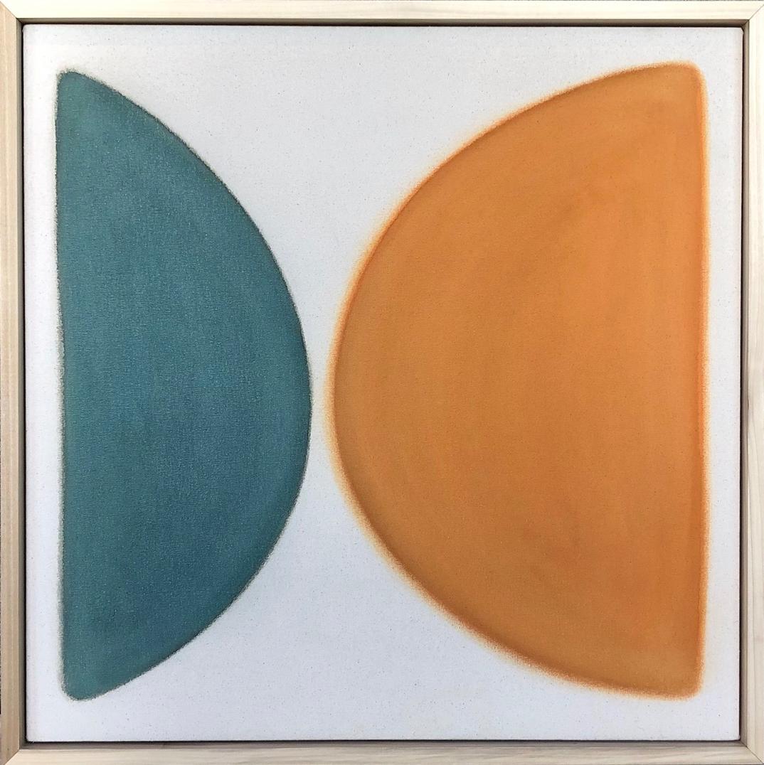 Ryan Snow Abstract Painting – Half Ovals in Grau und Ocker Nr. 1