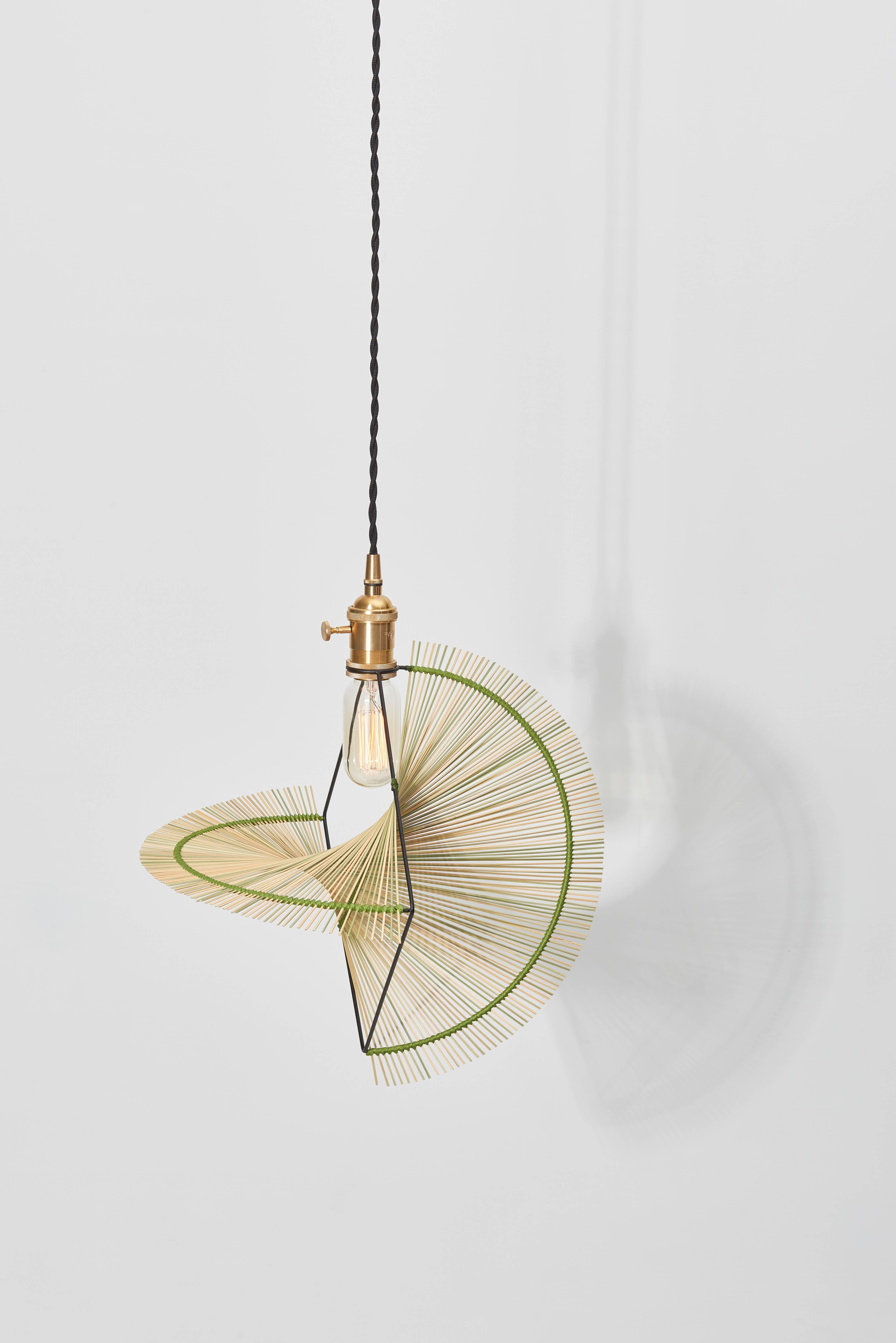 Ryar Light, Umbrella Sedge Handcrafted Pendant In New Condition For Sale In Geneve, CH