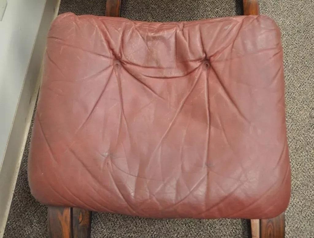 Rybo Rykken Mid Century Modern Rosewood Leather Kengu Lounge Chair and Ottoman In Good Condition For Sale In Philadelphia, PA