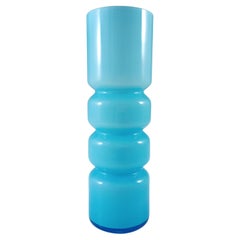 Ryd Vaso scandinavo/svedese in vetro blu incamiciato a forma di cerchio
