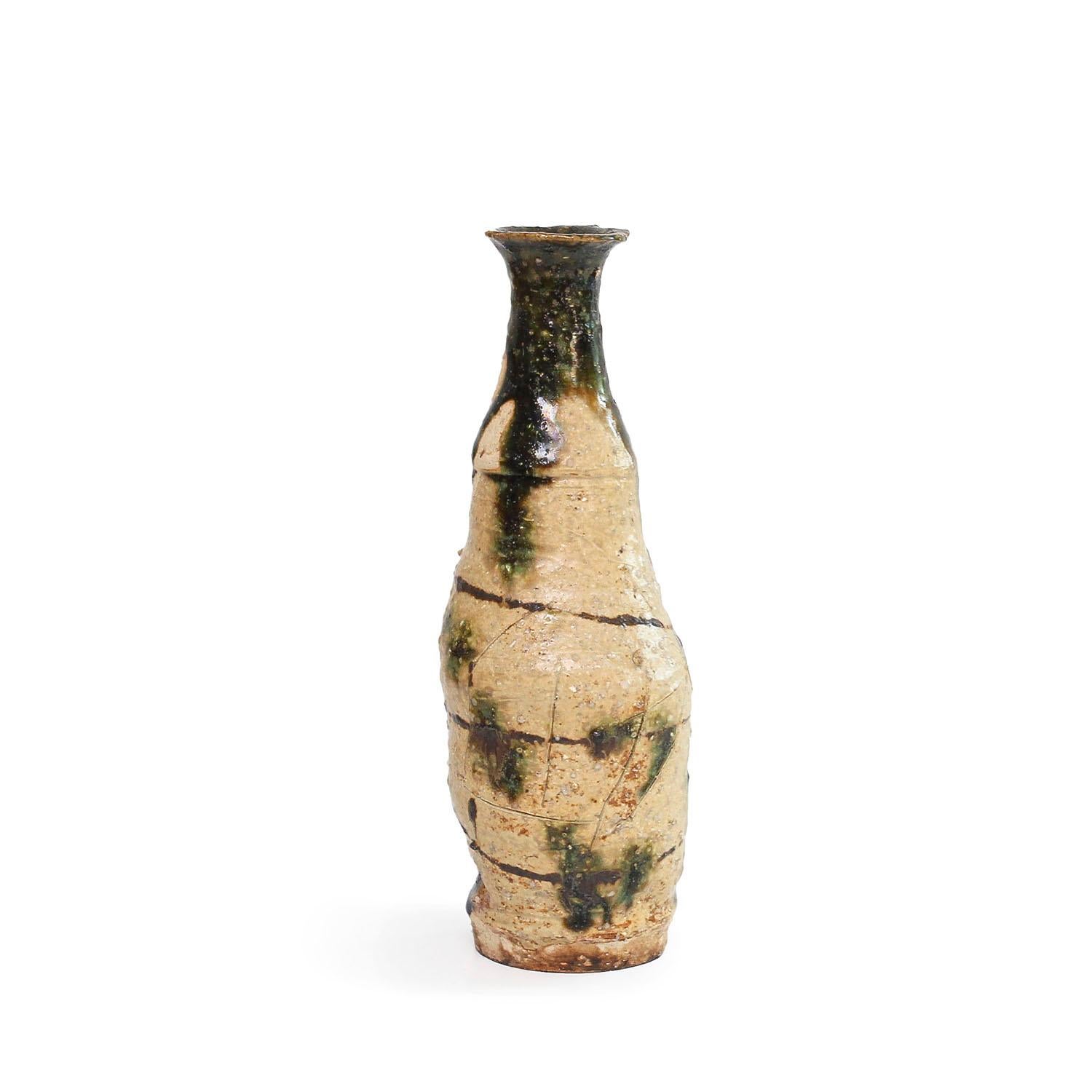 Botella de Sake de Oribe con caja firmada (INV# NP5596) - Sculpture Contemporáneo de Ryoji Koie