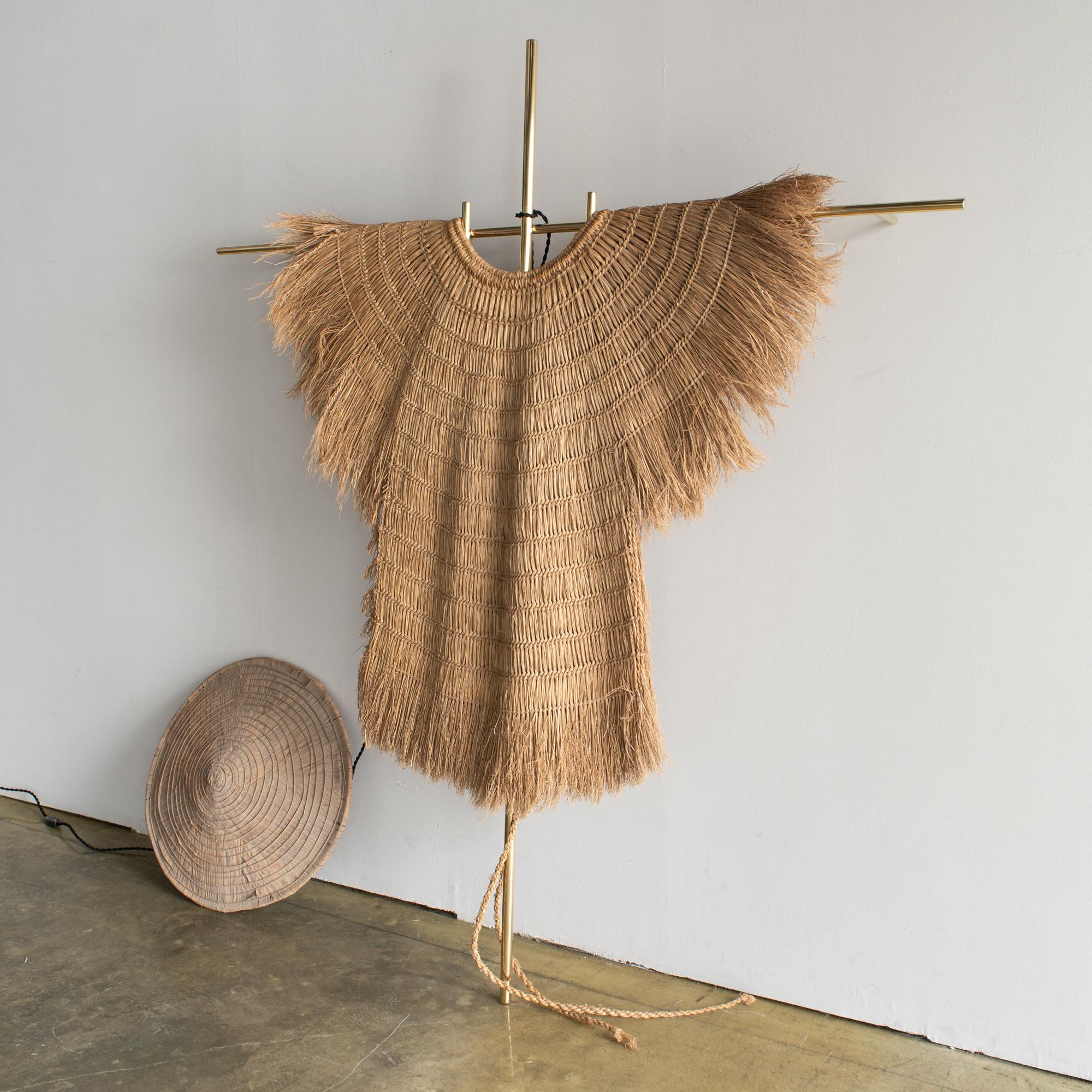 Japonisme Ryosuke Harashima Lampe sculpturale zen contemporaine manteau de paille en vente