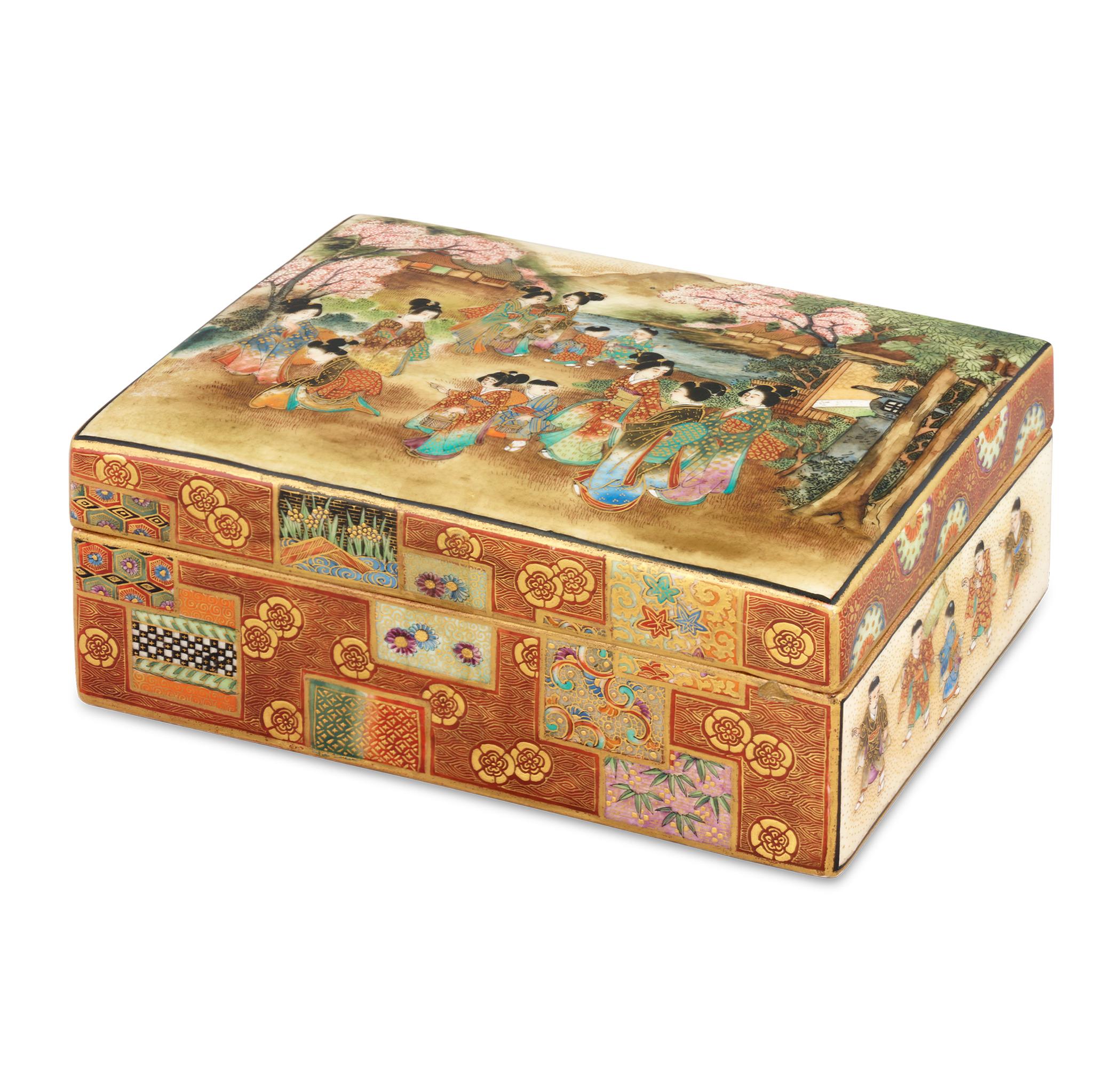 Meiji Ryozan Satsuma Trinket Box For Sale