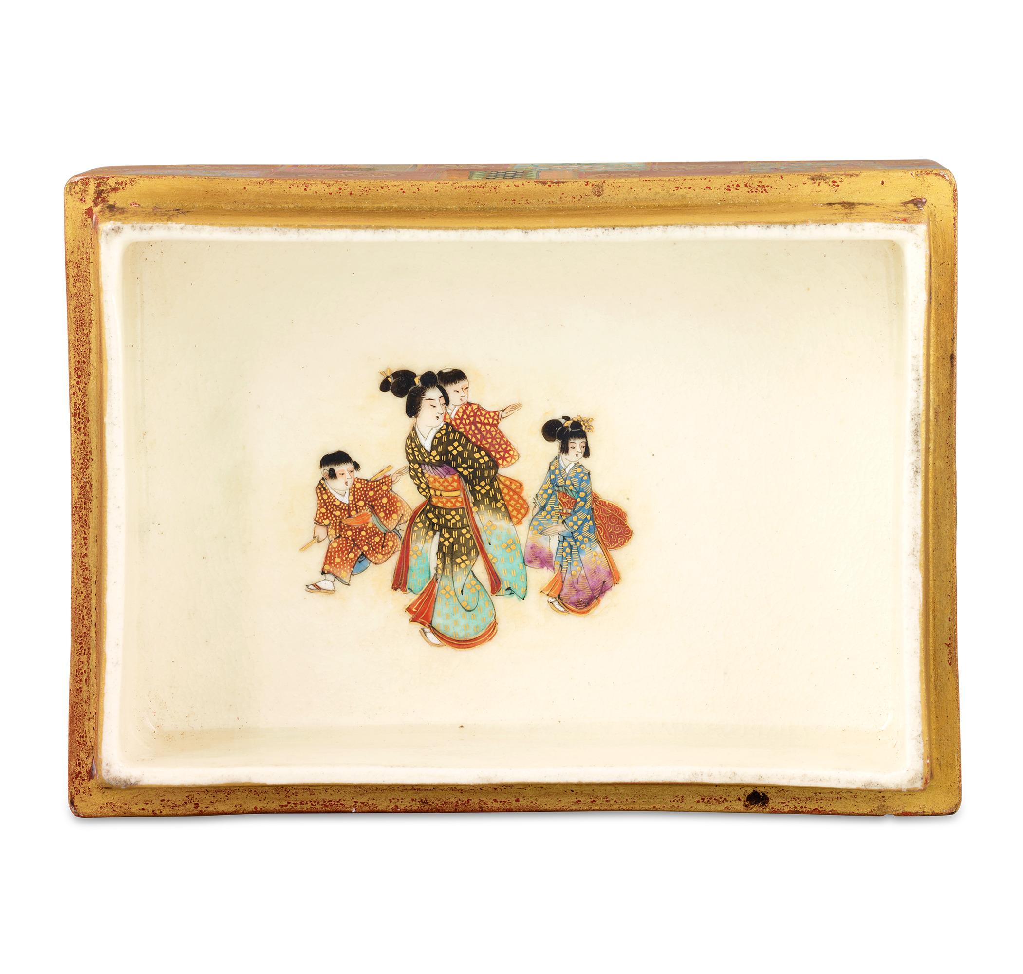 Ryozan Satsuma Trinket Box In Good Condition For Sale In New Orleans, LA
