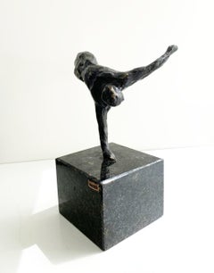 Un acrobata. Scultura figurativa in bronzo, Nudo, Composizione dinamica, Arte polacca
