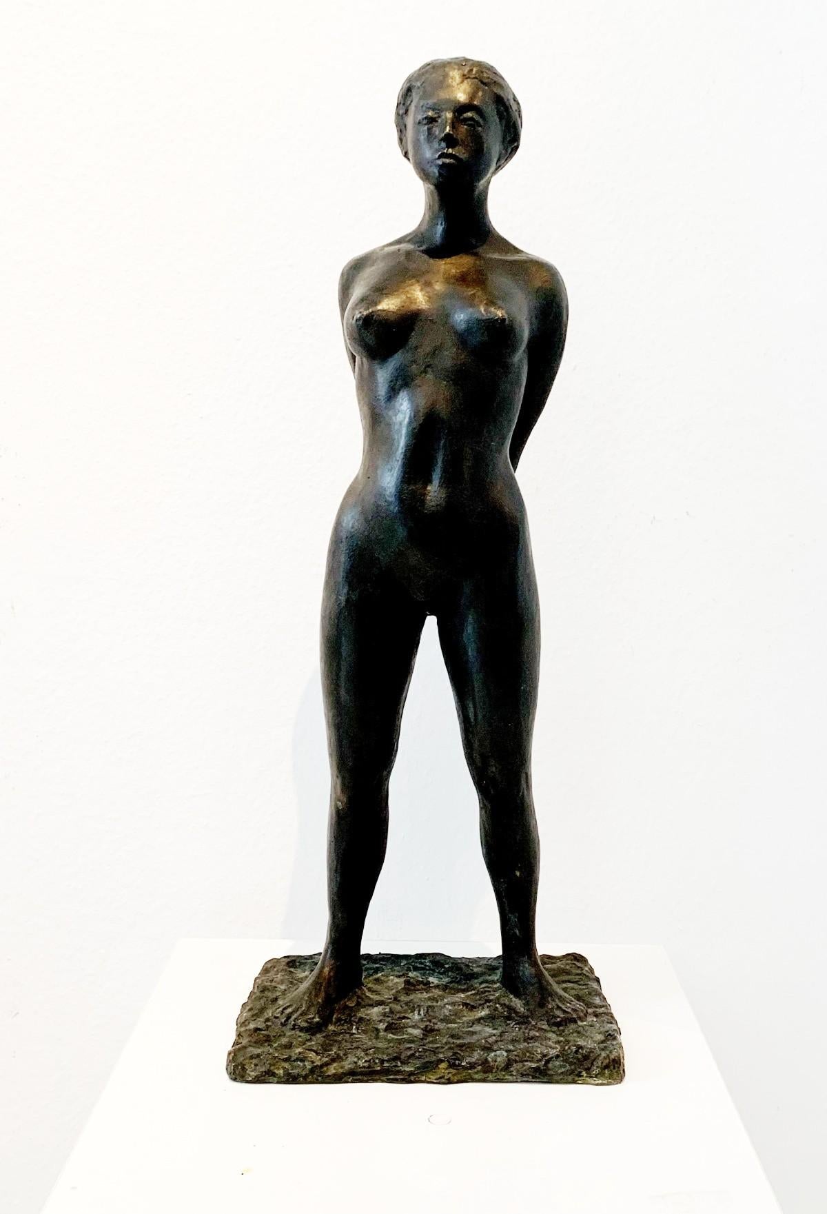 Femme - 21e siècle, sculpture figurative contemporaine en bronze, Nu féminin
