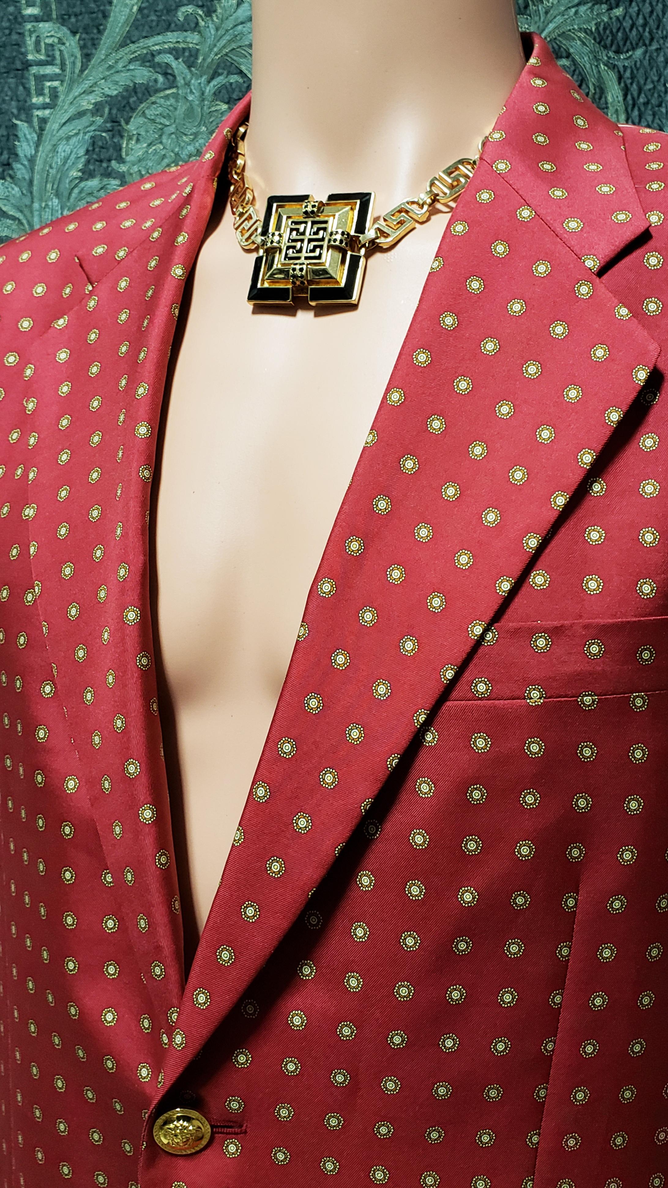 Blazer VERSACE look n° 2 printemps 2016 look n° 2, 100 % soie rouge, 50 - 40 Neuf - En vente à Montgomery, TX