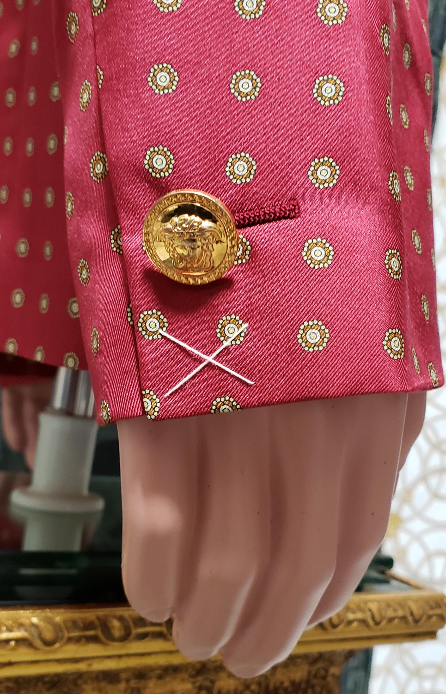 Blazer VERSACE look n° 2 printemps 2016 look n° 2, 100 % soie rouge, 50 - 40 en vente 1