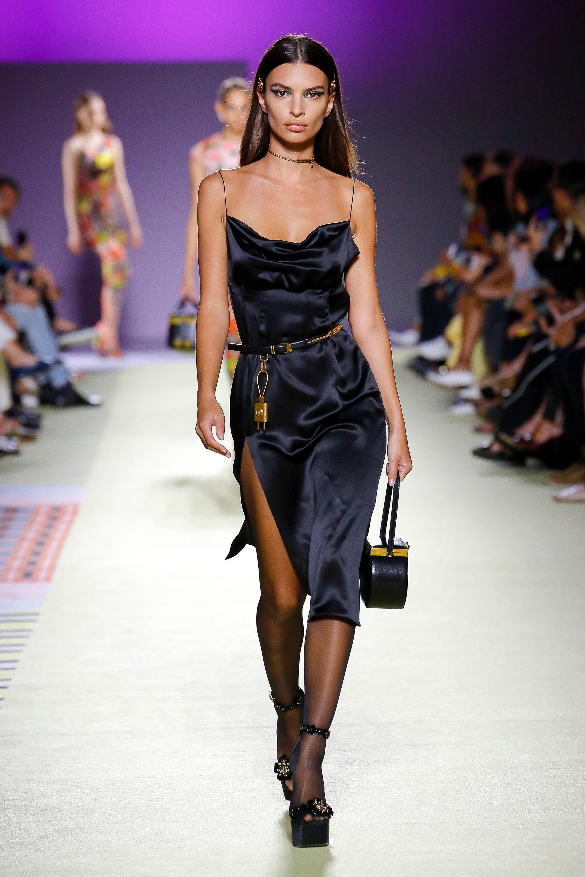  VERSACE


Black silk satin draped dress from Versace featuring spaghetti straps, a draped design, a flared style and a side slit.



Content: 100% Silk


Made in Italy

Brand new, with tags. Comes with Versace hanger and Versace garment bag

 100%