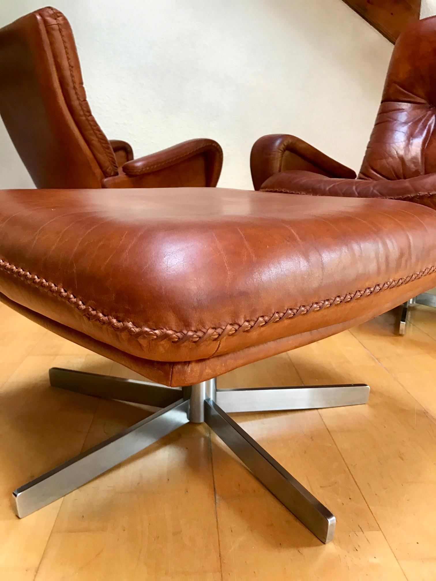 Swiss S 231 James Bond Swivel Pair of Armchair and Ottoman from De Sede, 1960s