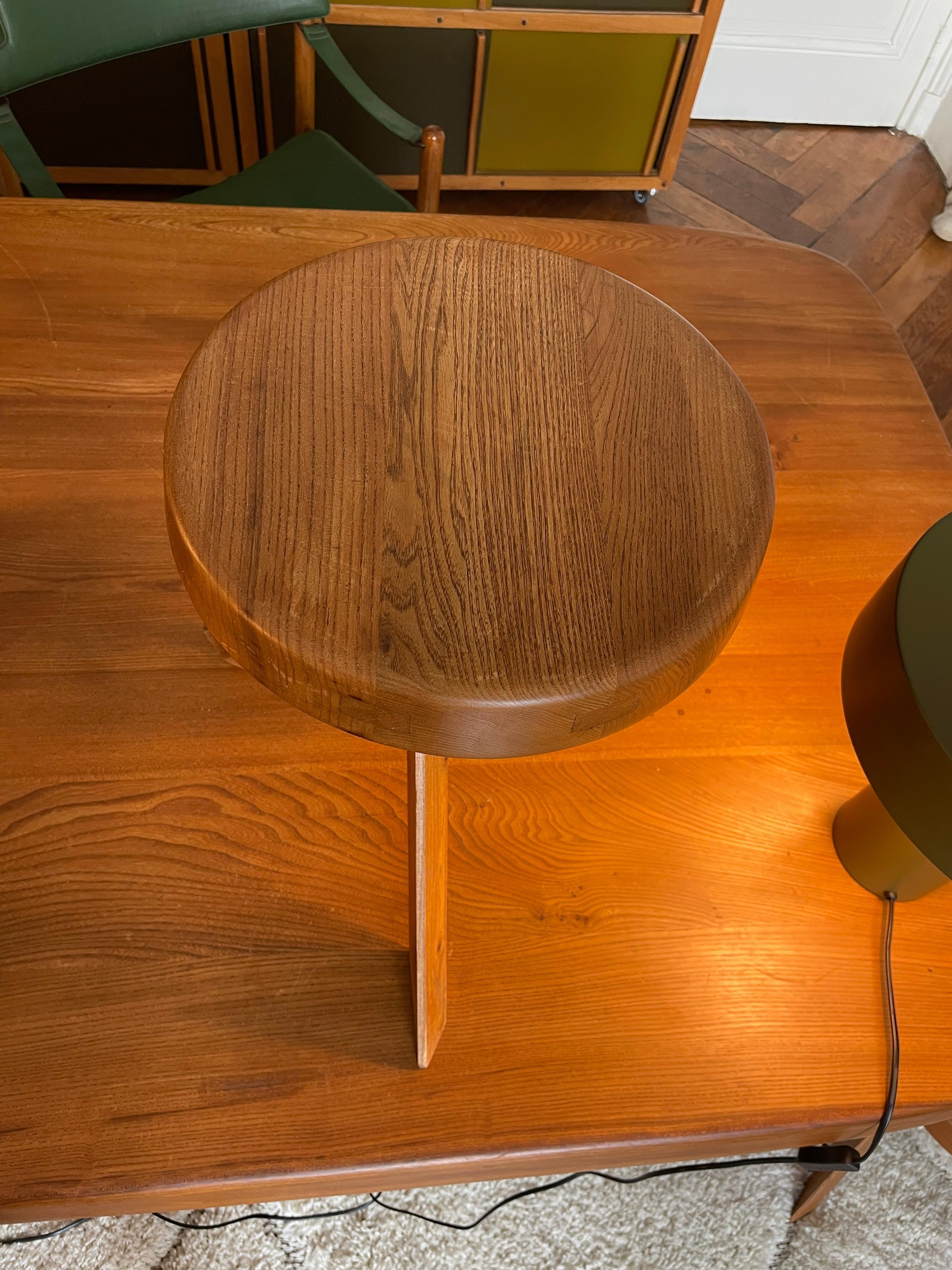 S 31 A Stool by Pierre Chapo from 1978 in French Elm In Good Condition For Sale In Lyon, FR