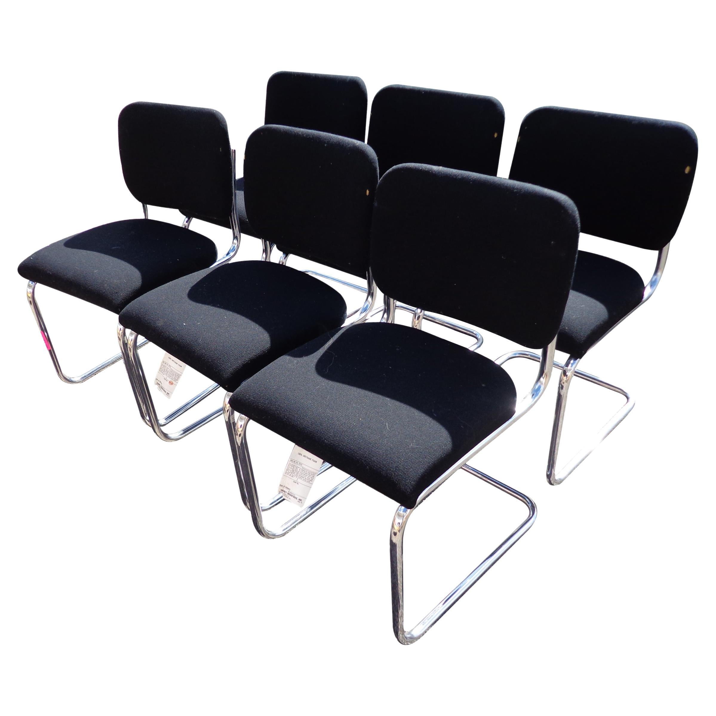 S 32 Cantilever Thonet side chair

S 32 Cantilever chair combines the tubular steel frame with leather upholstered seat and backrest for comfort.

Price for 1
6 available.