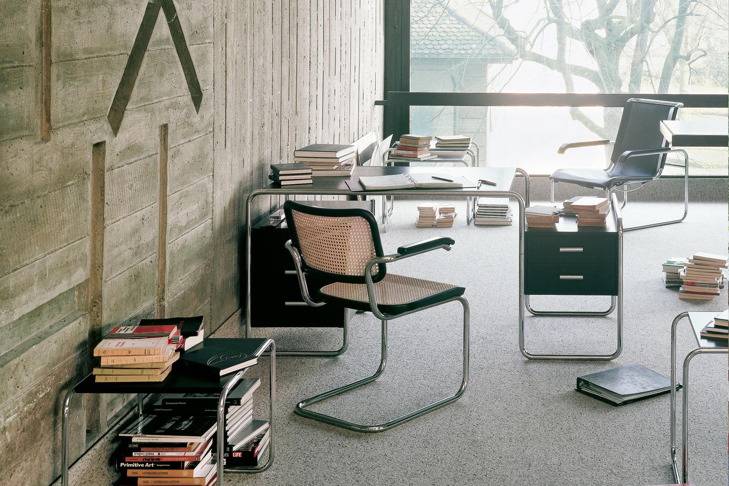 Customizable Gebruder  S 35 Cantilever Leather Lounge Armchair by Marcel Breuer For Sale 9