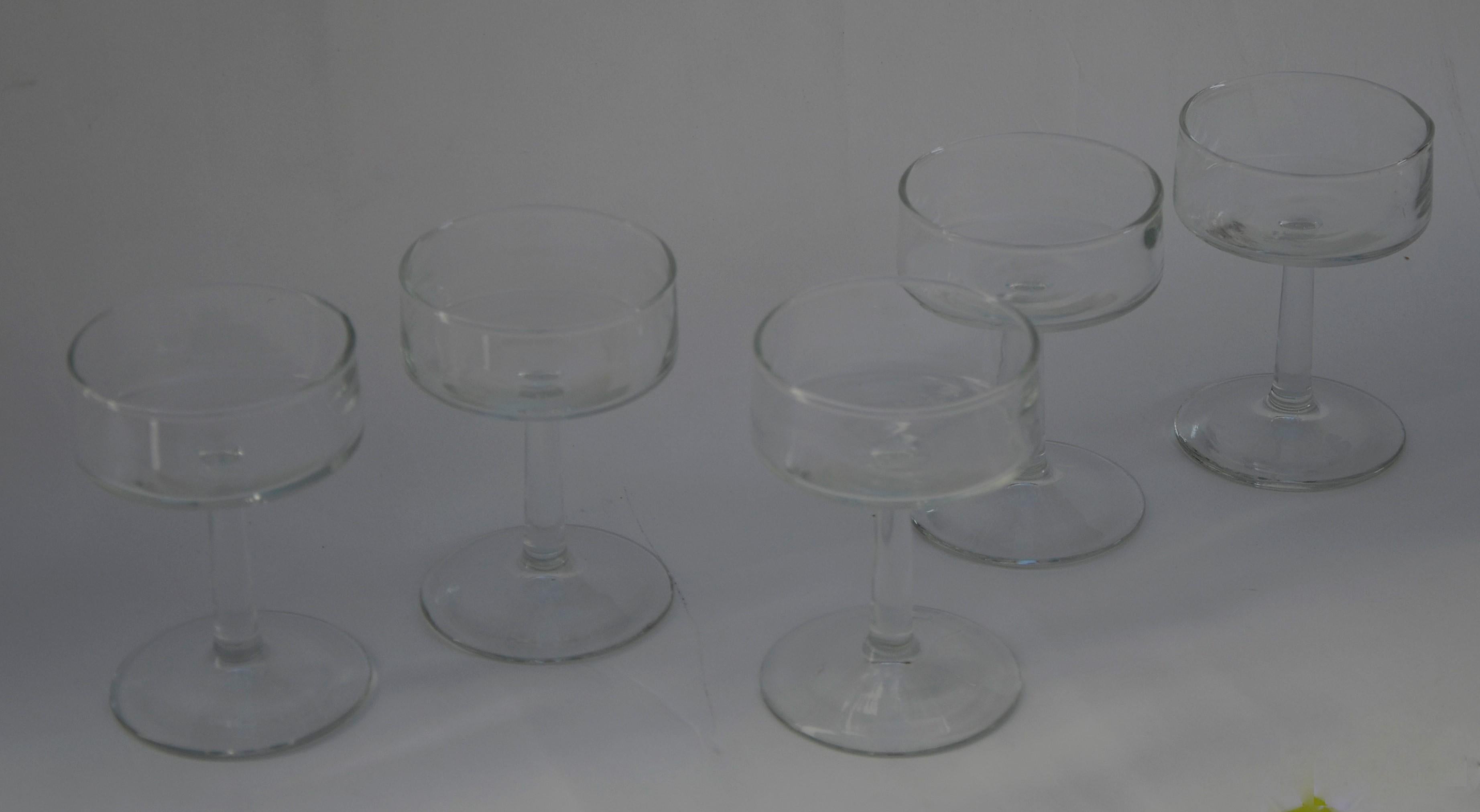 Set of 5 Minimalist Petite Glass Champagne Coupes / Sherbet Bowls with Stem For Sale 11