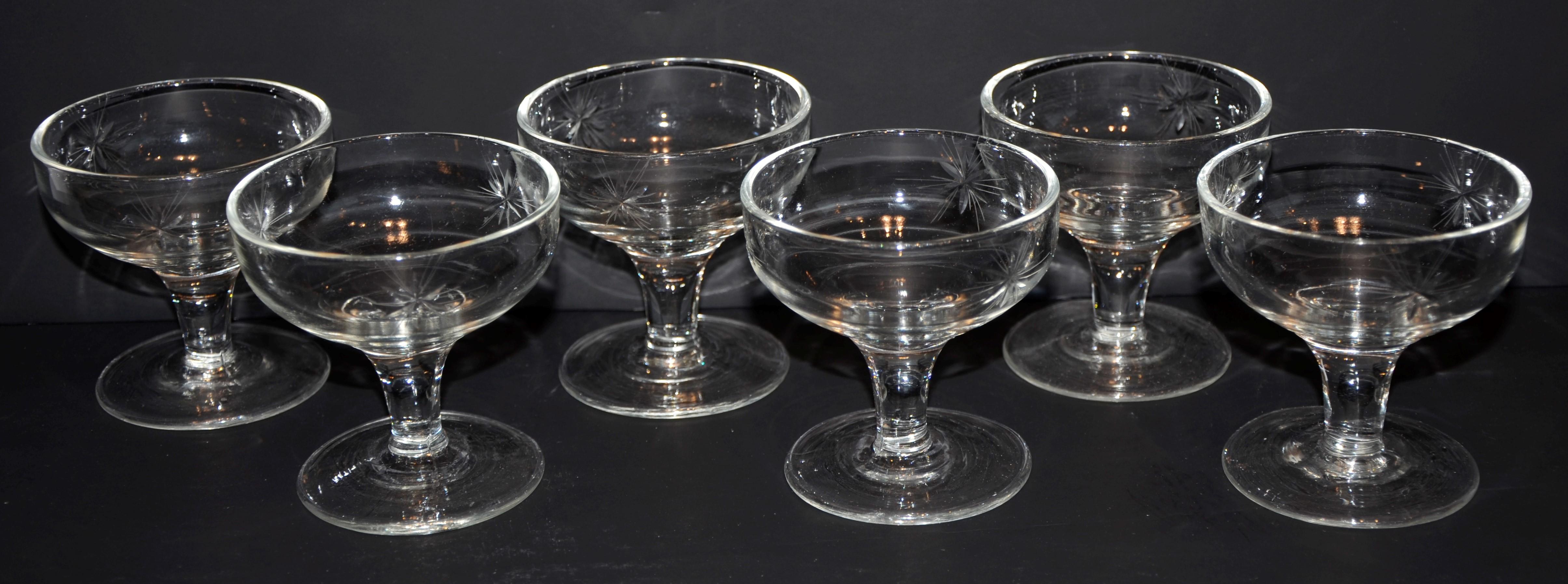Mid-Century Modern Set of 6 Starburst Etched Glass Champagne Coupe Glasses For Sale