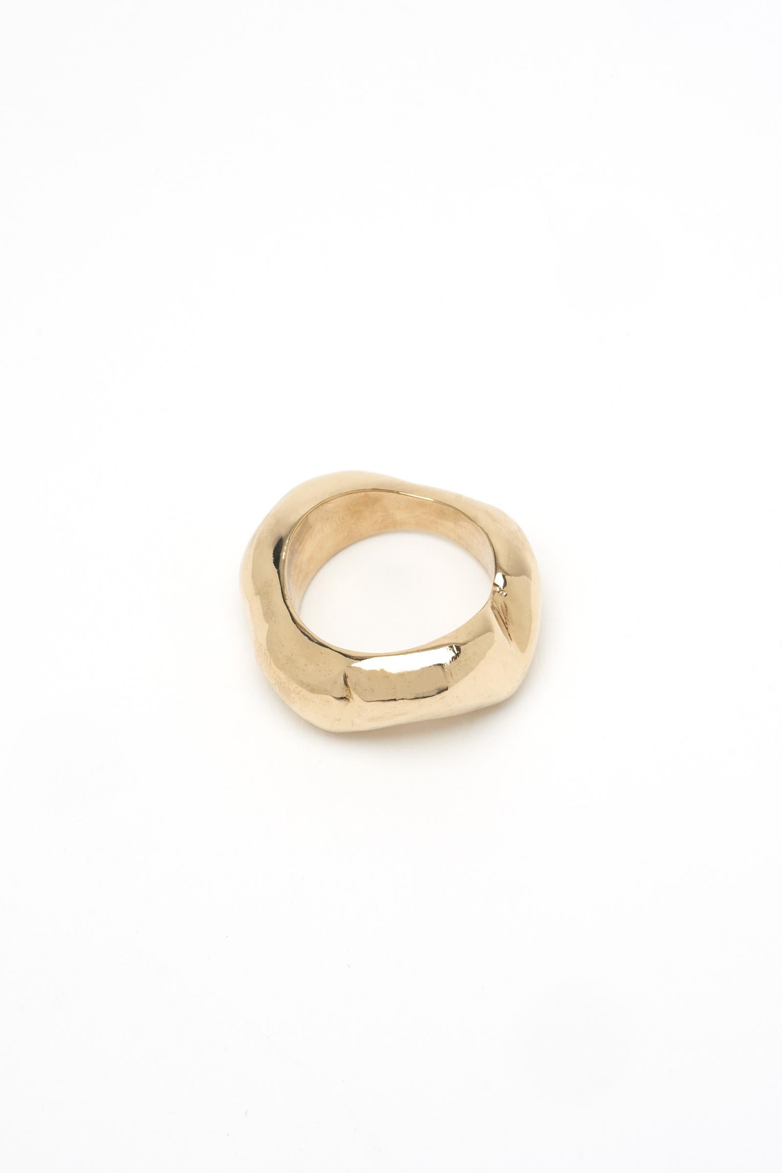 S A D É. Heirloom Ring in 14 Karat White or Yellow Gold For Sale 2