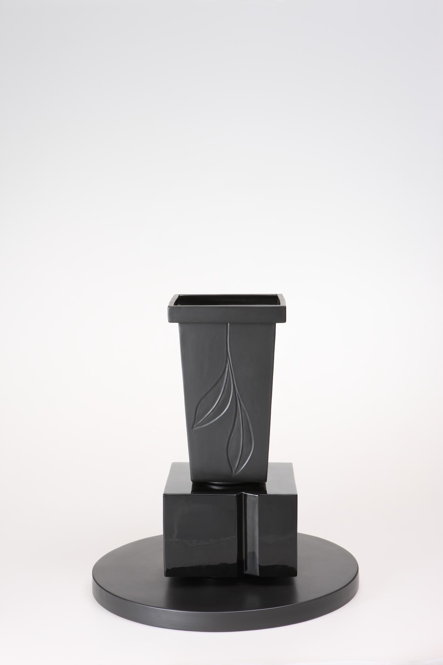 Italiano Vaso in ceramica Modello Indu di Sergio Asti per Superego Editions, Italia in vendita