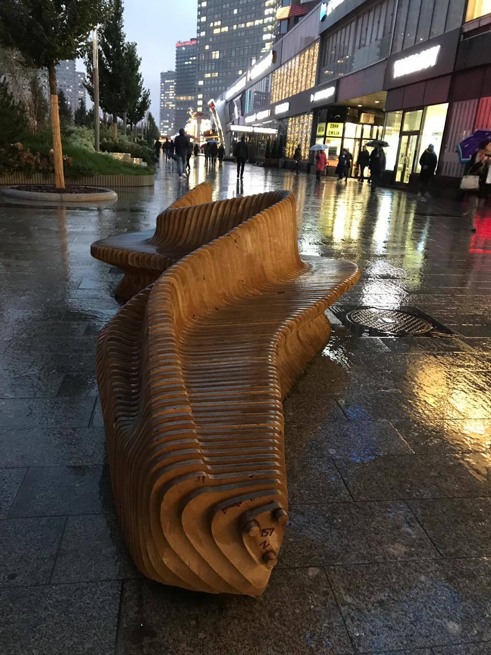 Sculptural S Shaped Bench in Plywood, CNC-Cut Organic Modern Design For Sale 6