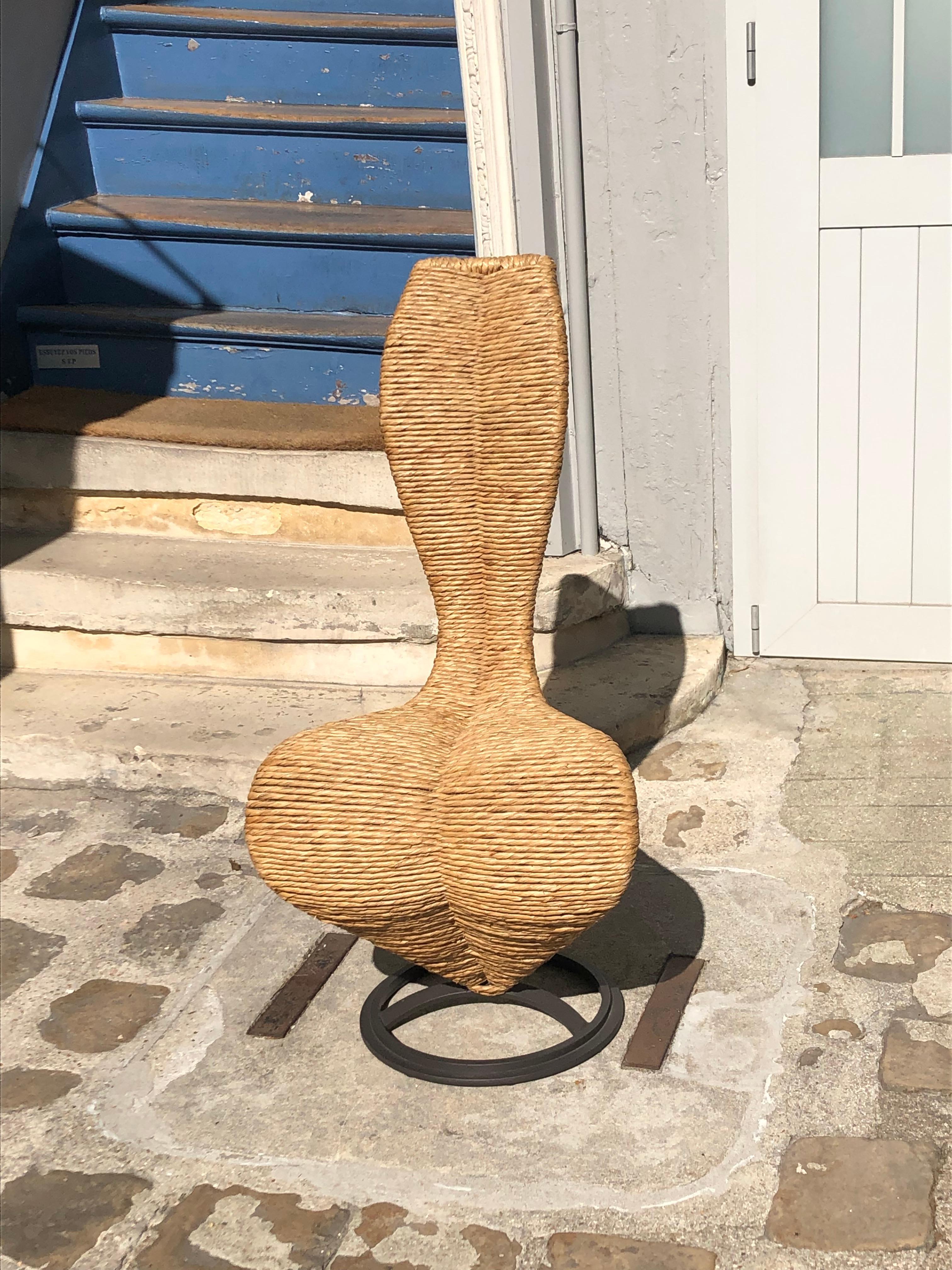 S chair
Tom Dixon
Edited by Cappellini
woven rattan
base in lacquer metal
Measures: W50 x H102 x D42
2005
1300 €.