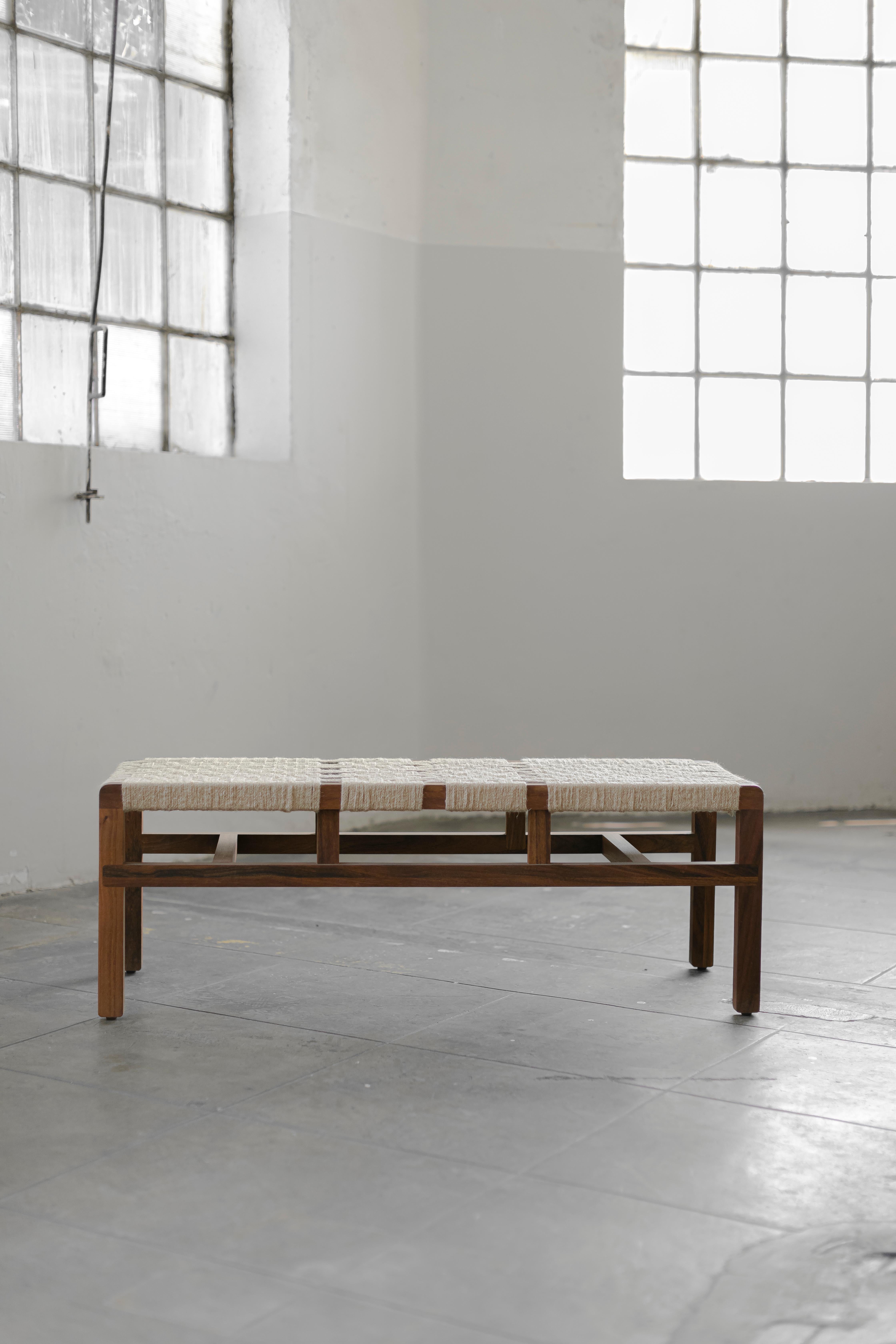 Moderne Banc en bois tissé avec jute de la collection S en vente
