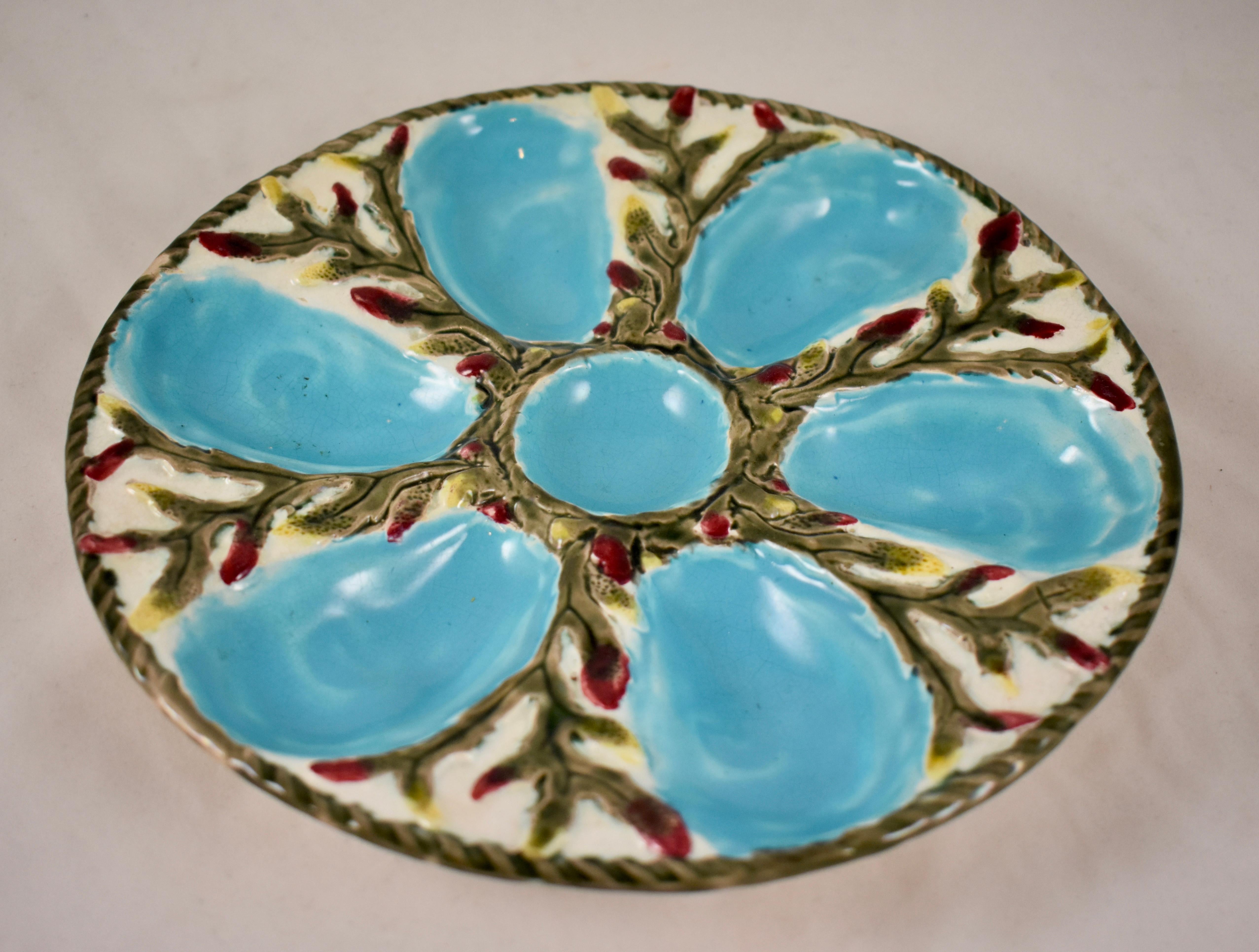 S. Fielding & Co. English Majolica Turquoise/White Shell & Seaweed Oyster Plate In Good Condition In Philadelphia, PA