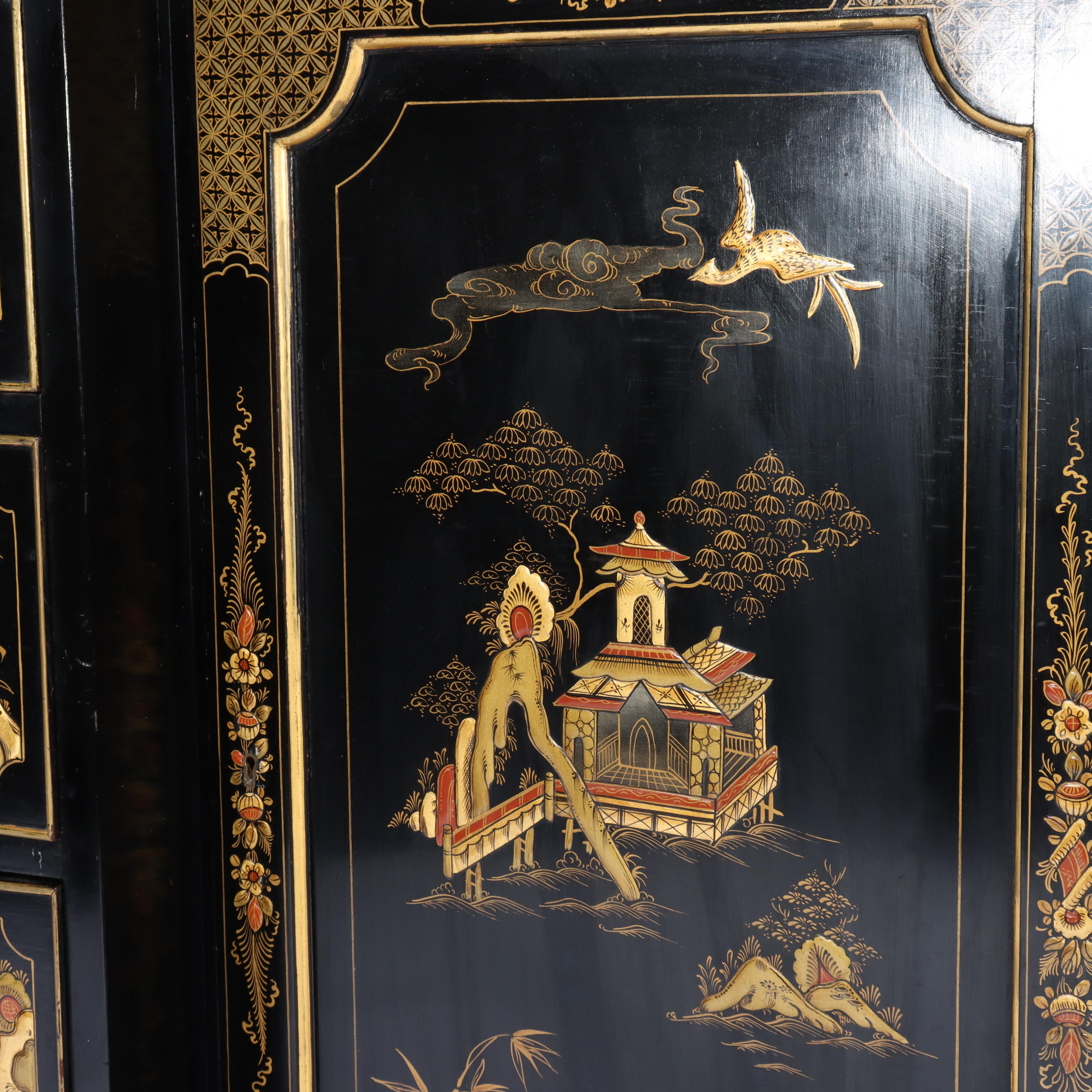 S. I. Hill & Co. Credenza inglese decorata a cineserie ebanizzata e dorata del 1930 ca. In condizioni buone in vendita a Big Flats, NY