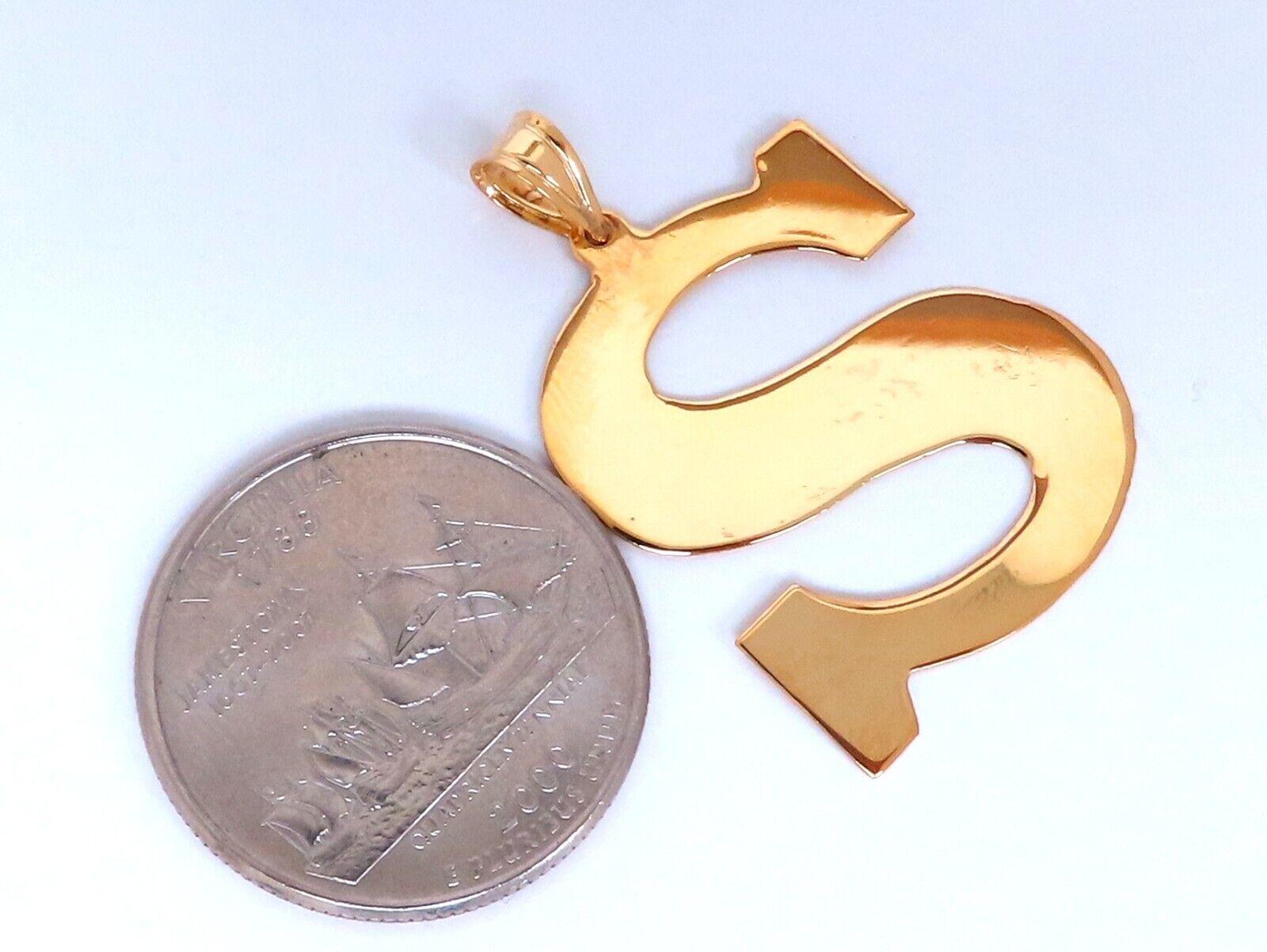 Initial S Pendant  

14kt Yellow Gold

27 x 24mm

Weight: 2 Grams