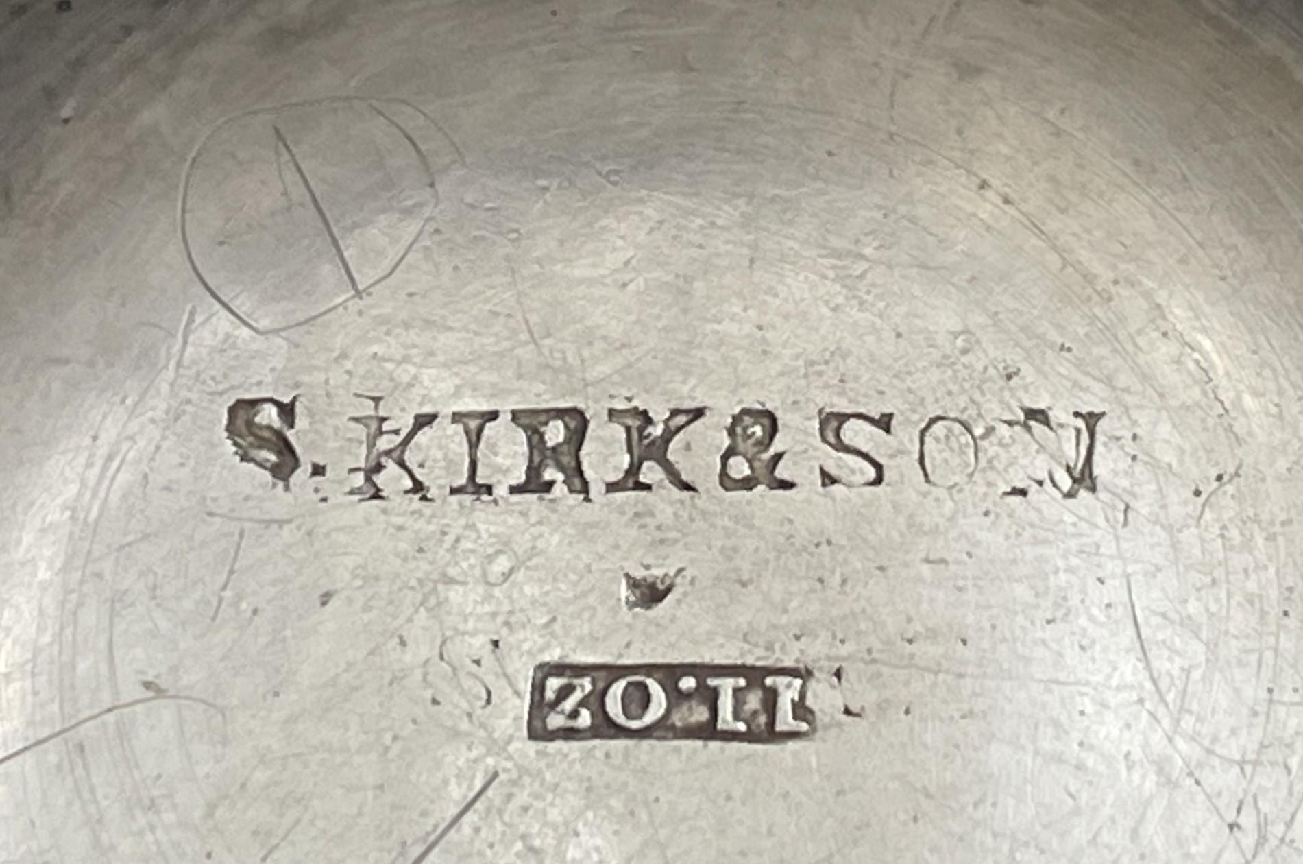 S. Kirk & Son - Ciotola con piede in argento sterling con paesaggio repousse del 1846-61 in vendita 3
