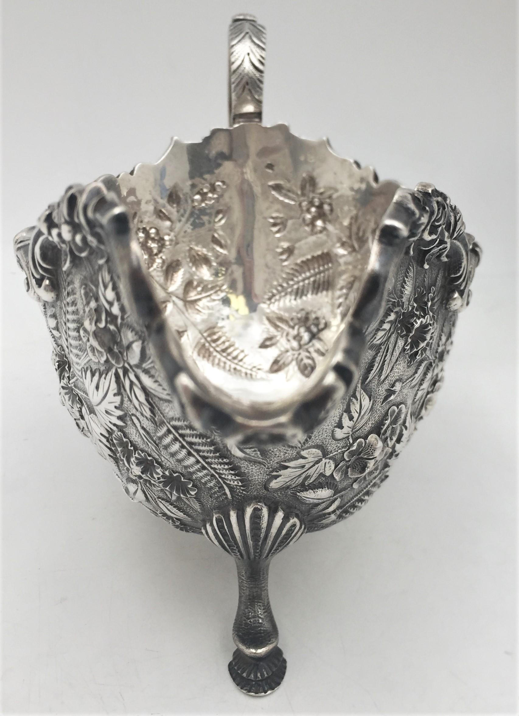 S. Kirk & Son Sterling Silver Set of 2 Sauce Boats in Repousse Pattern For Sale 1