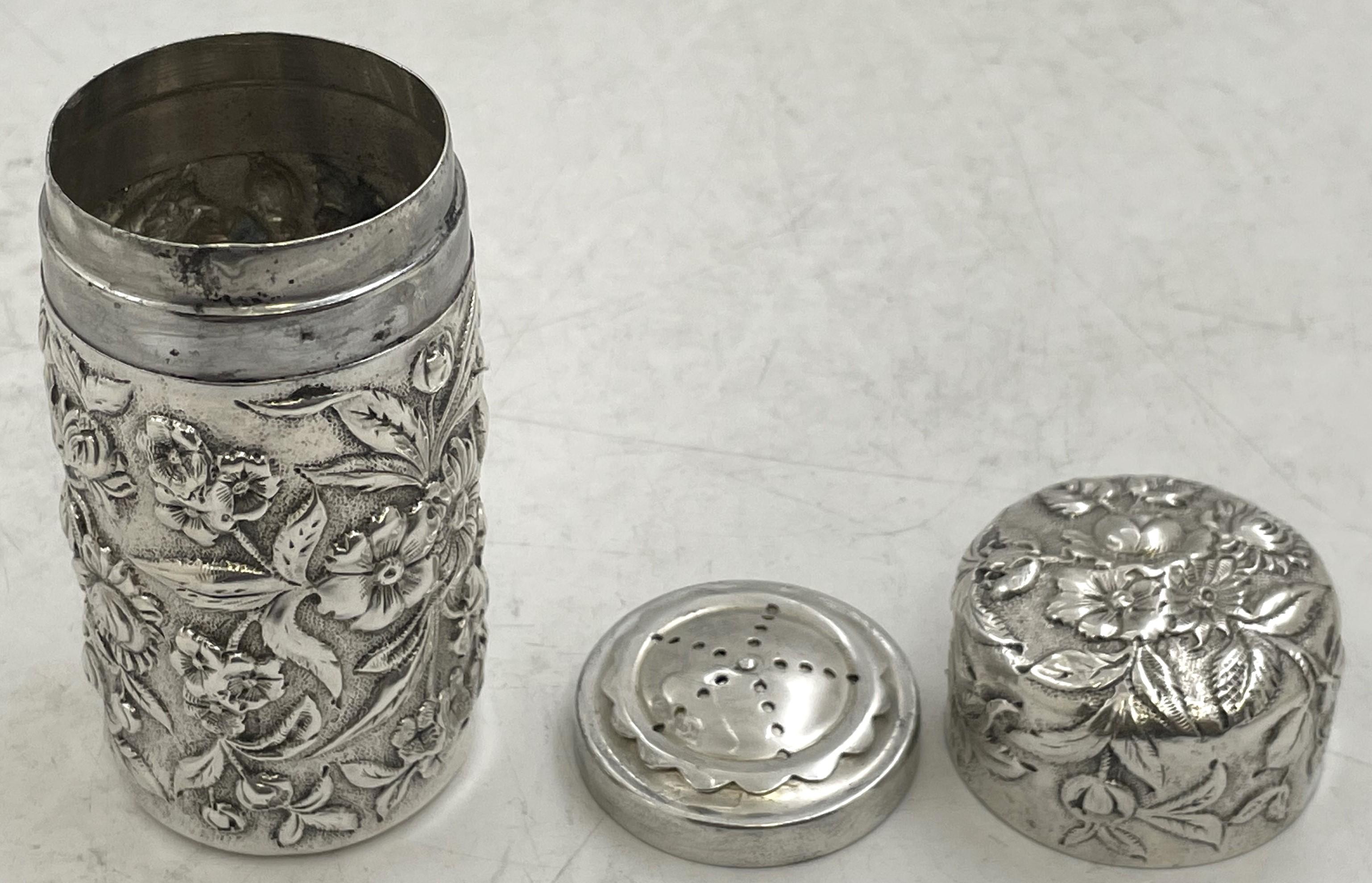 S. Kirk & Son - Scatola per le spezie Besamim in argento sterling e repousse del 1903-1907 in vendita 3