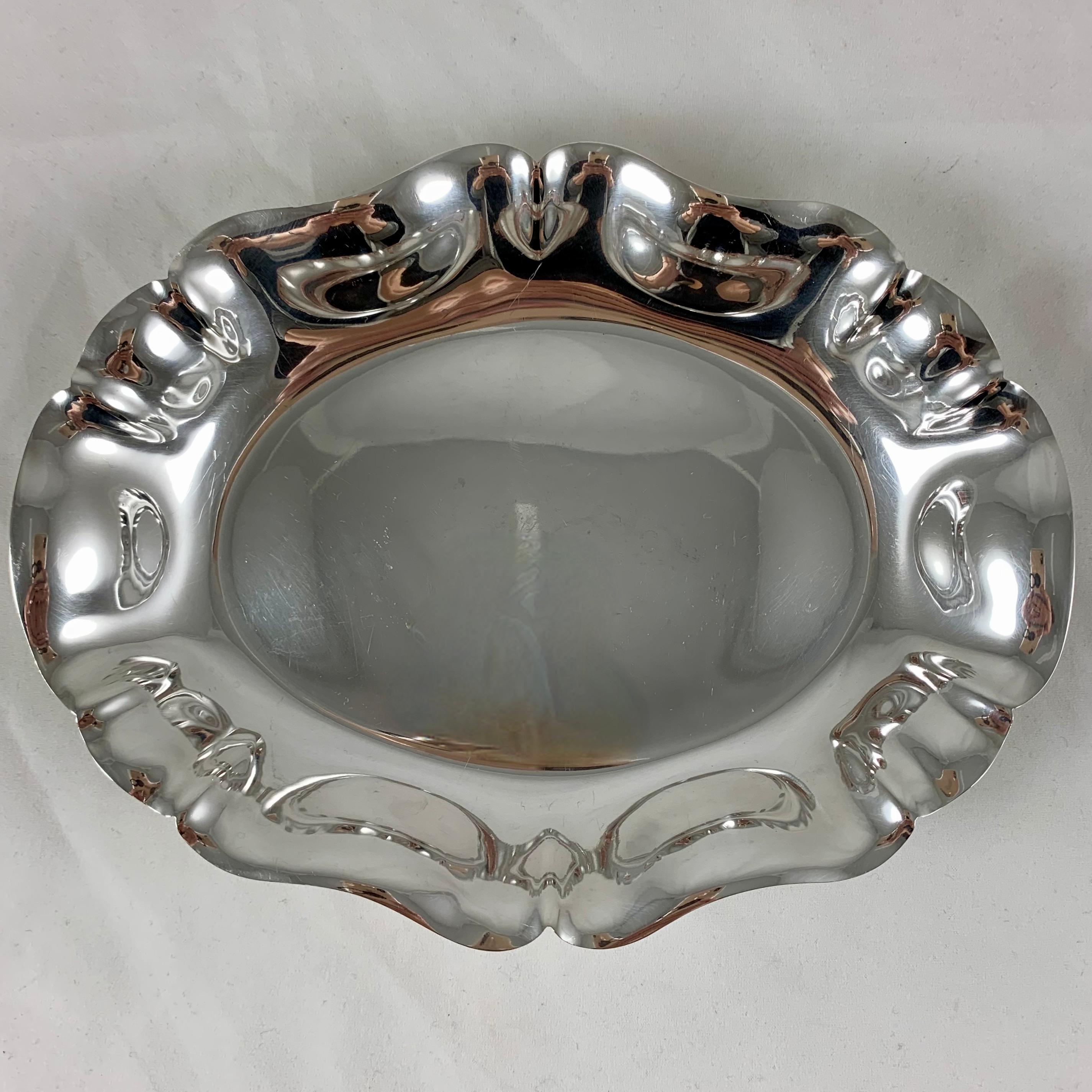 American S. Kirk & Son Sterling Silver Ruffled Rim Oval Celery Relish Tray, circa 1940s For Sale