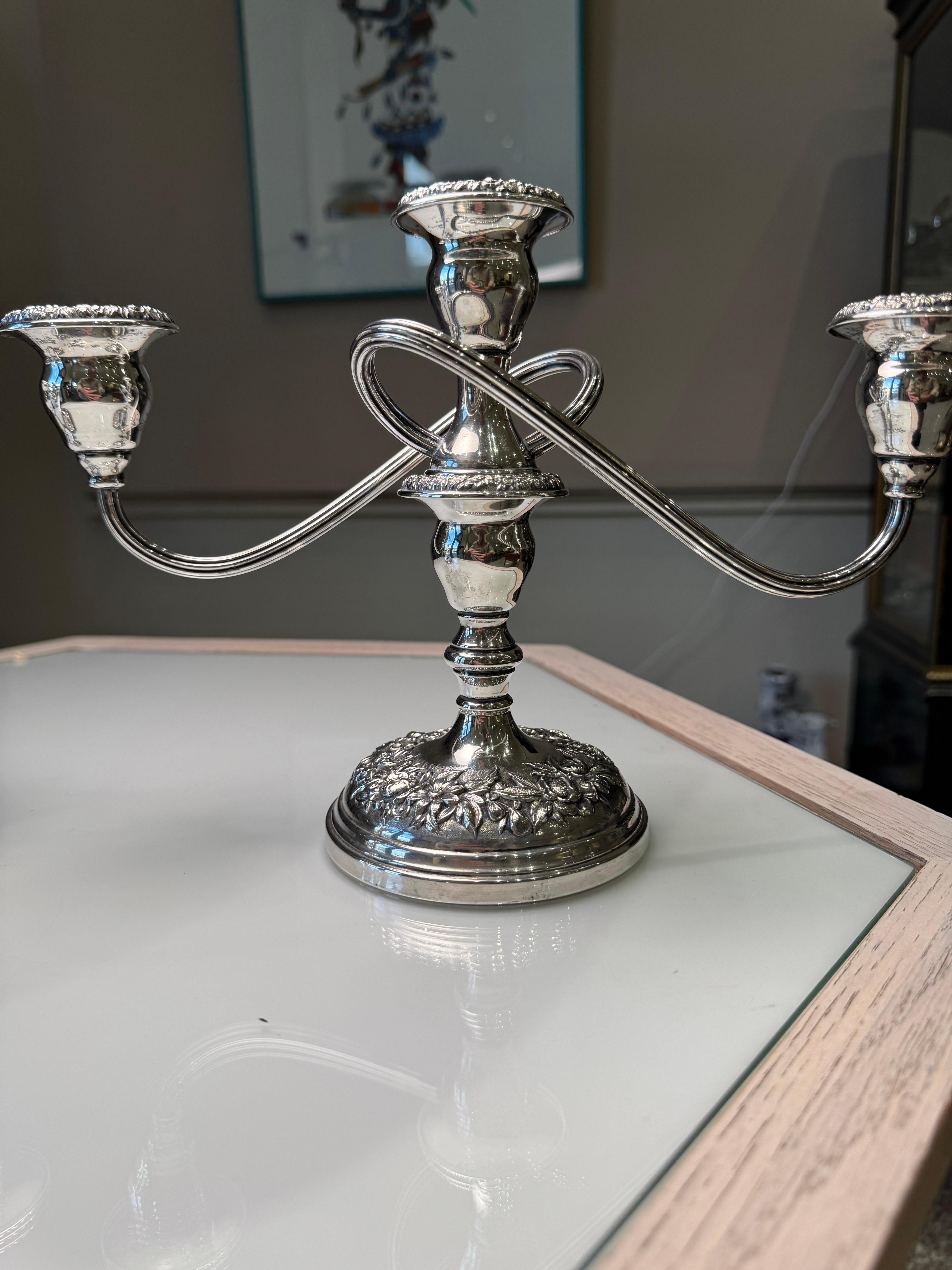 da uomo o donna S. Kirk & Sons Coppia di candelabri a 3 luci A. Silver in vendita