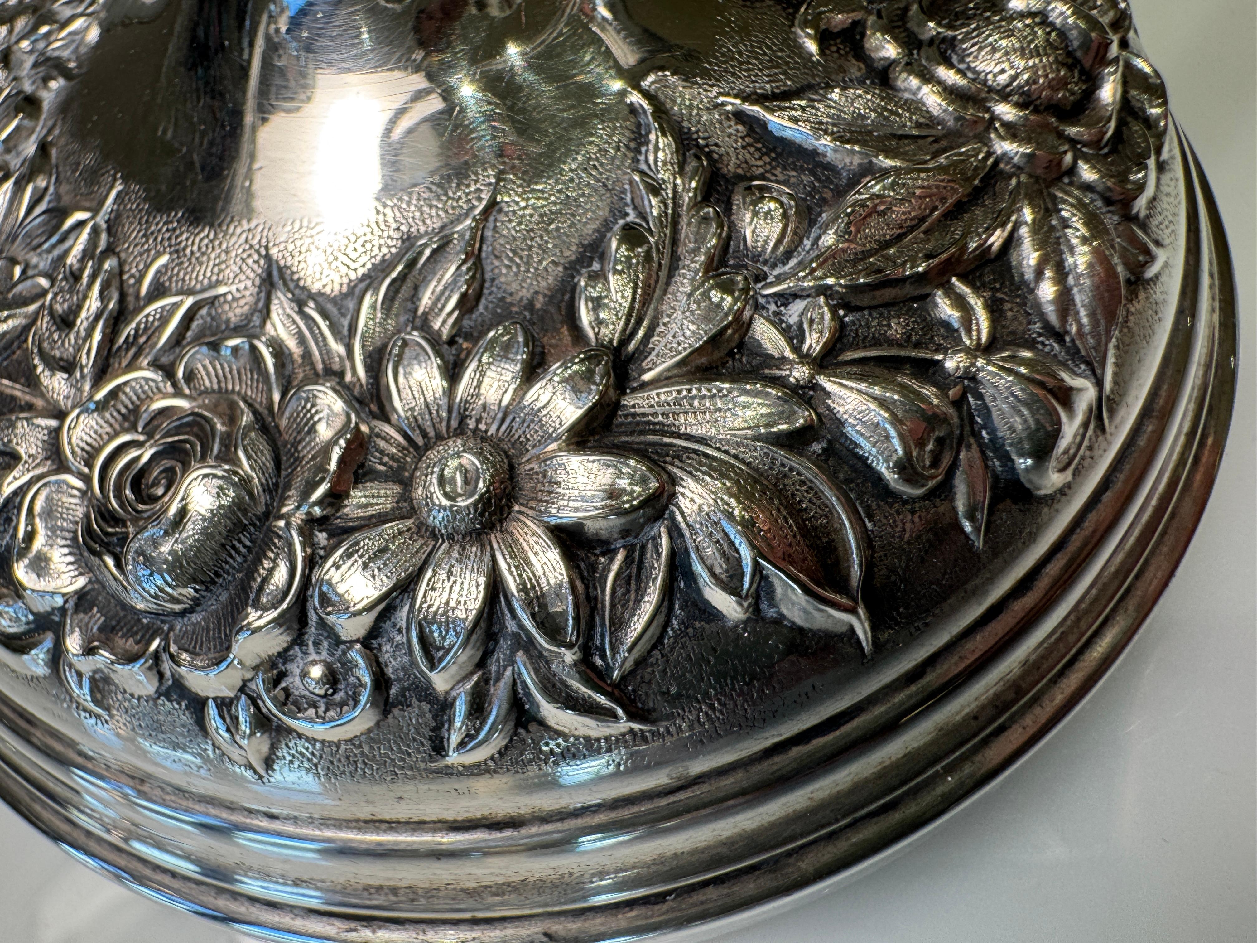 S. Kirk & Sons Coppia di candelabri a 3 luci A. Silver in vendita 3