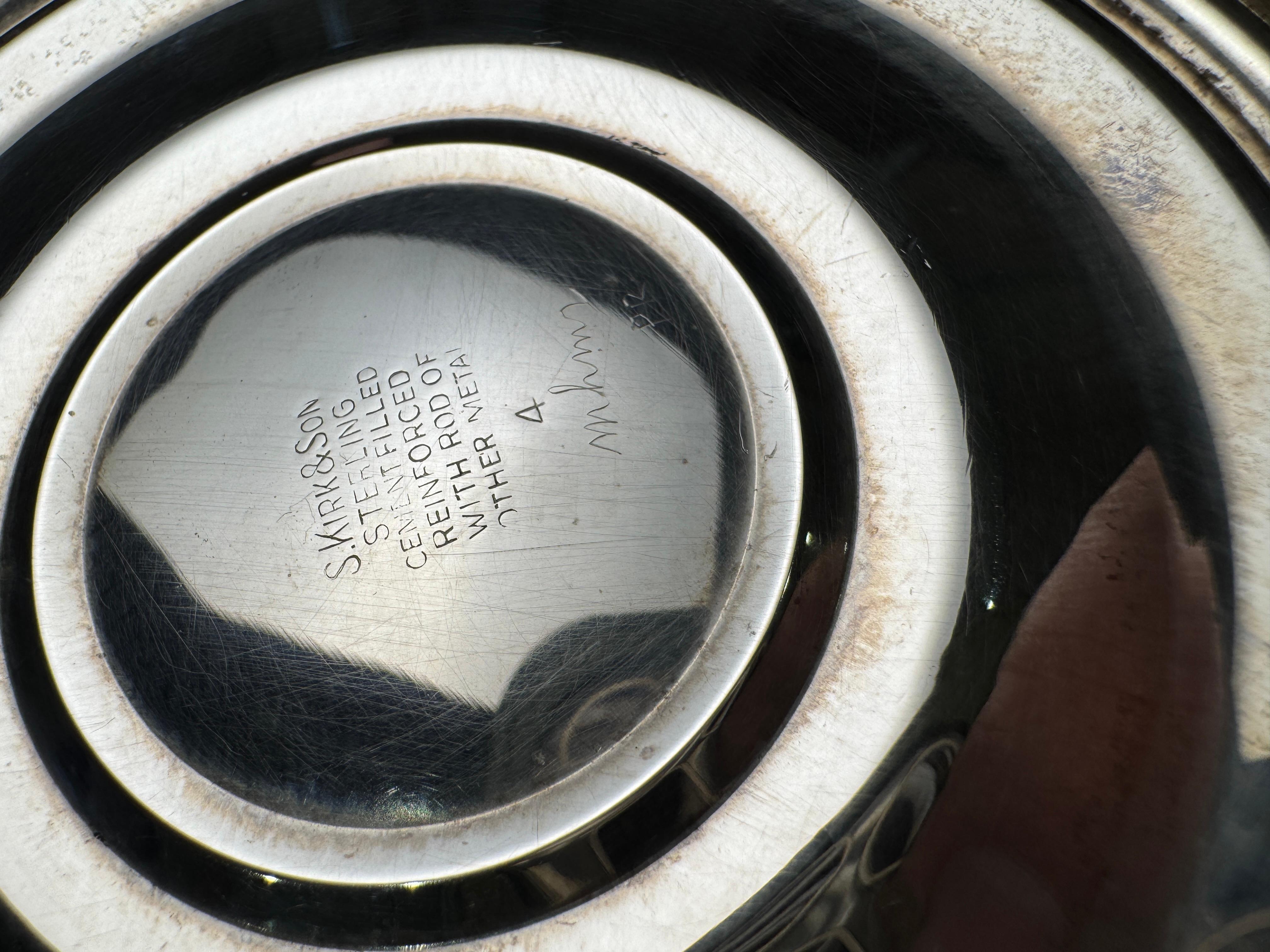 S. Kirk & Sons Coppia di candelabri a 3 luci A. Silver in vendita 5