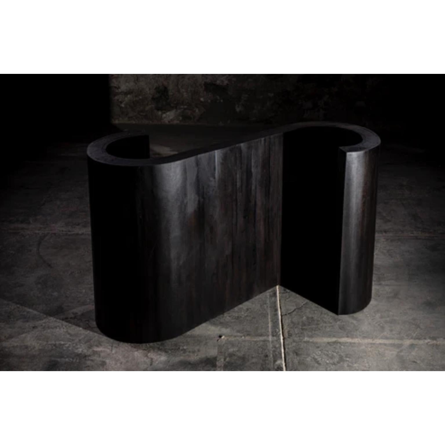 S Rectangular Dining Table in Dark Solid Oak by No Age Studio Neuf - En vente à Geneve, CH