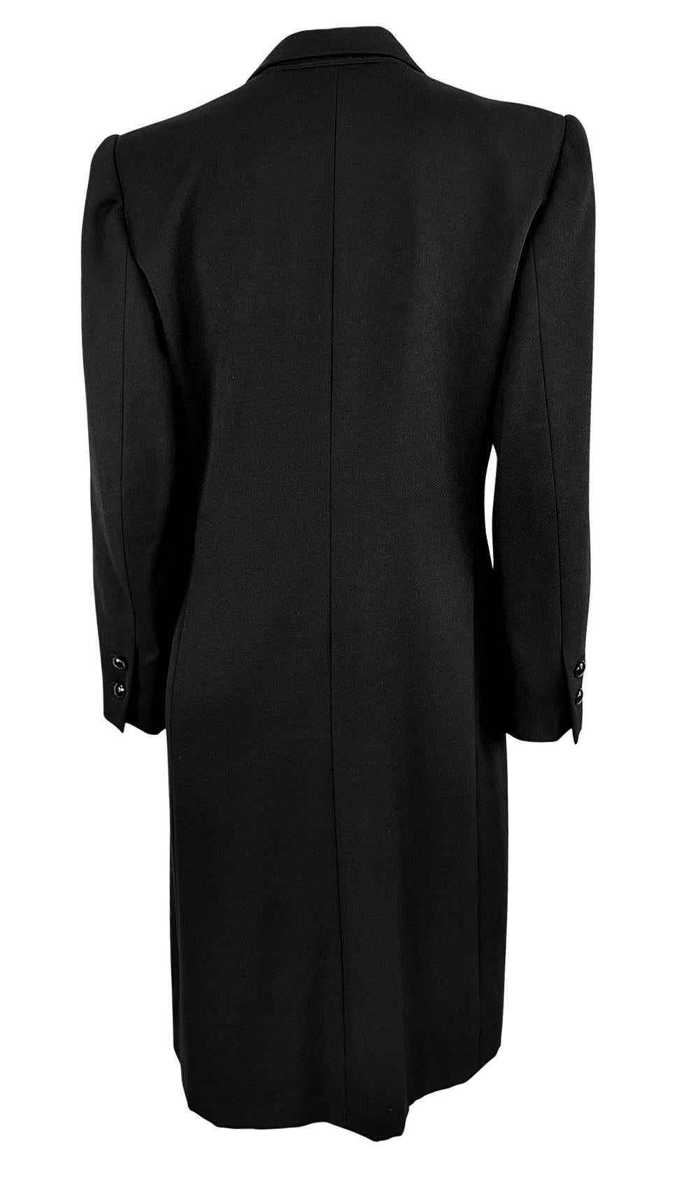 Saint Laurent Rive Gauche Runway Ad - Robe de smoking « Le Smoking » noire, P/E 1983 en vente 3