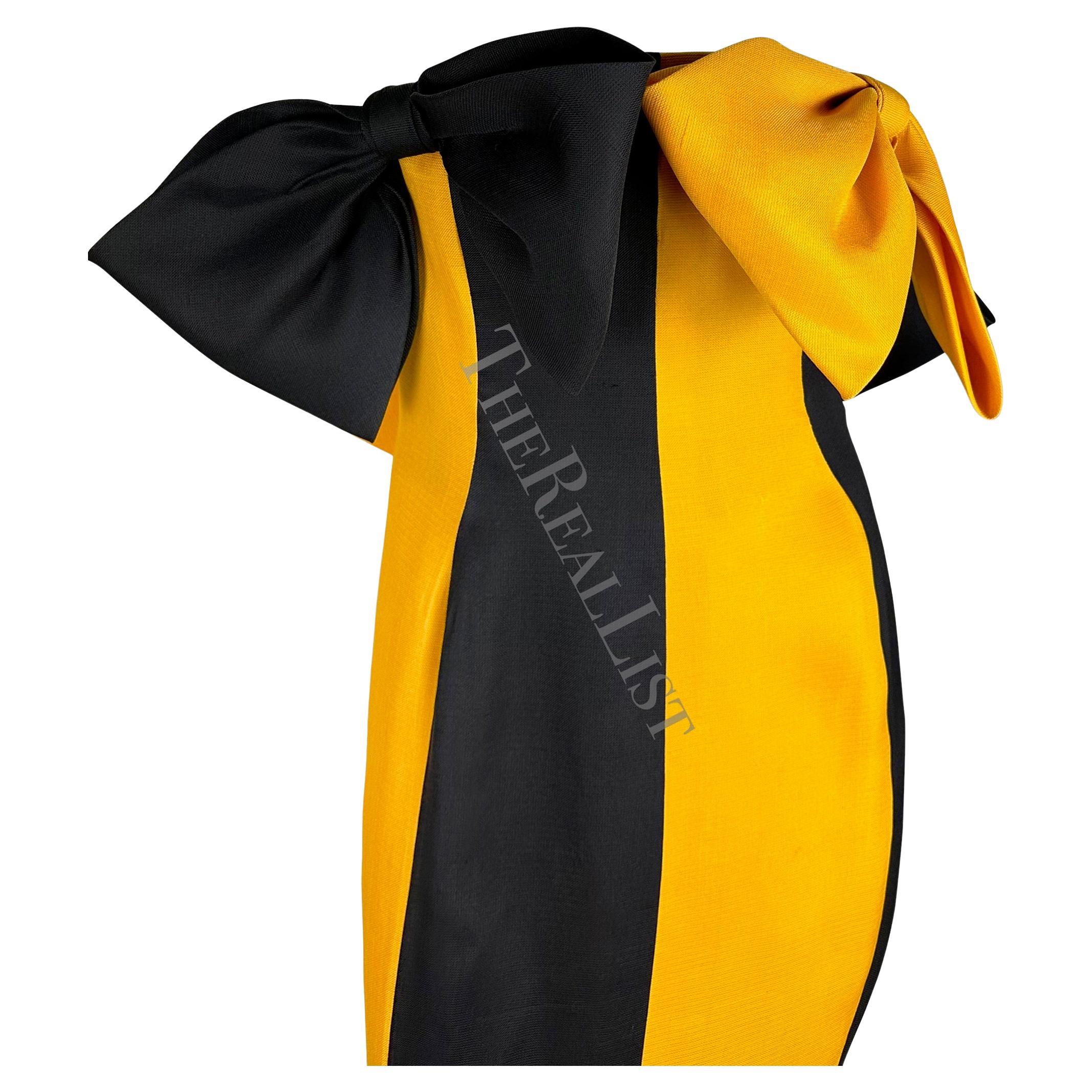 S/S 1987 Givenchy Haute Couture Runway Yellow Black Bow Trumpet Flare Gown In Excellent Condition For Sale In Philadelphia, PA