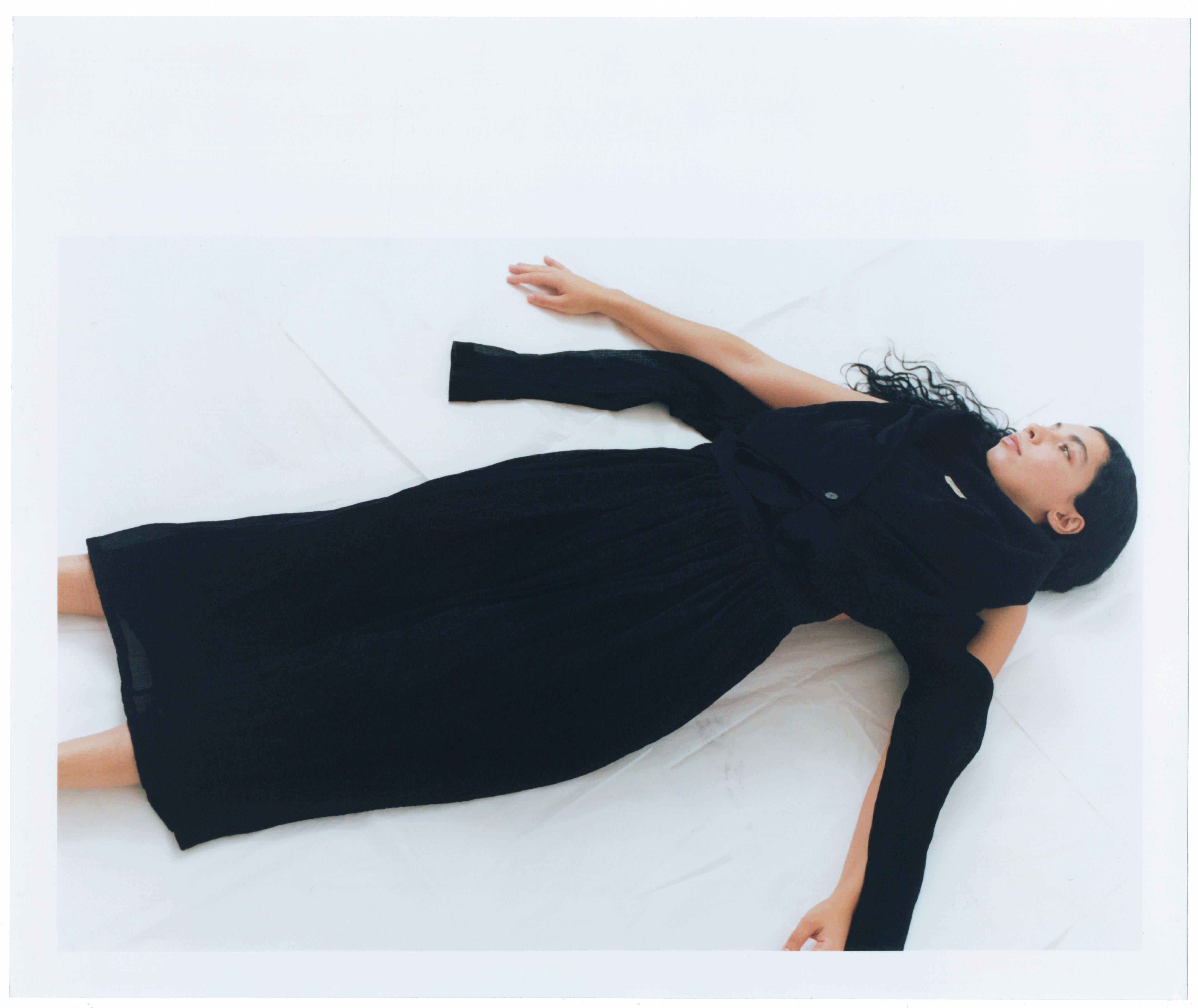 F/S 1987 Romeo Gigli plissiertes Ensemble im Zustand „Hervorragend“ im Angebot in London, GB