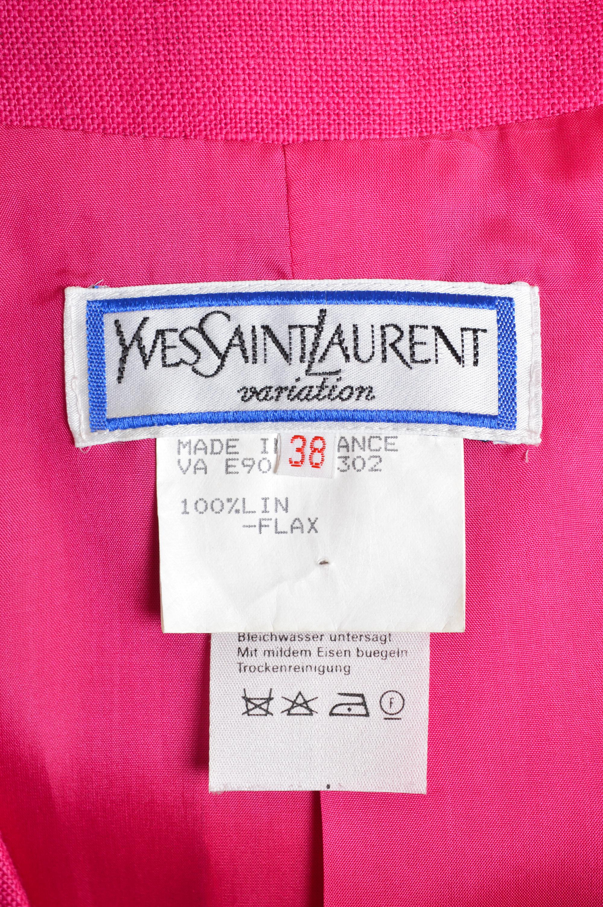 Abito con giacca e gonna a maniche corte rosa caldo e fucsia di Yves Saint Laurent della P/E 1990 in vendita 7