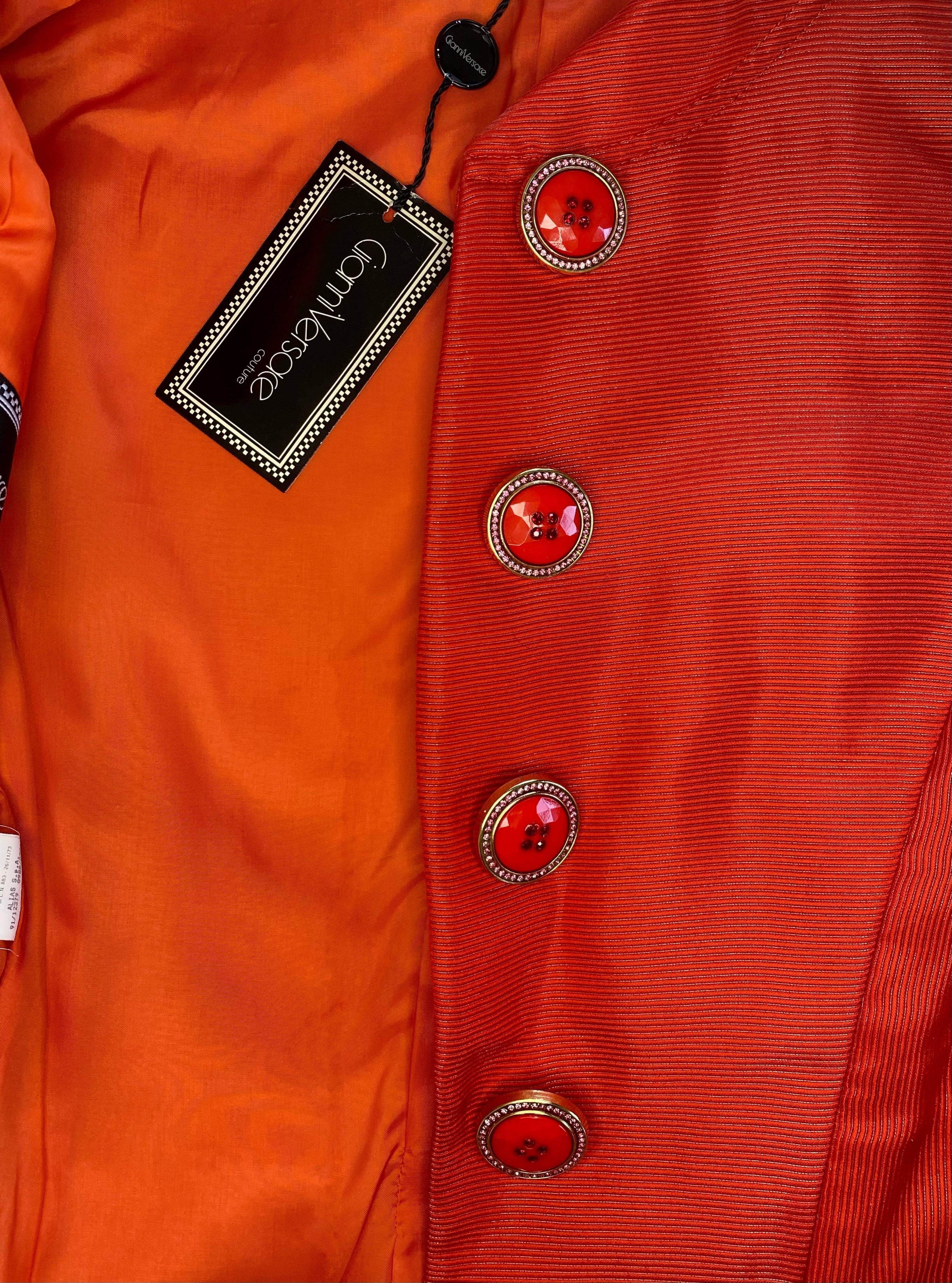 NEU F/S 1991 Gianni Versace Couture Orange Metallic Runway Rock Anzug, neu mit Etikett  im Angebot 2