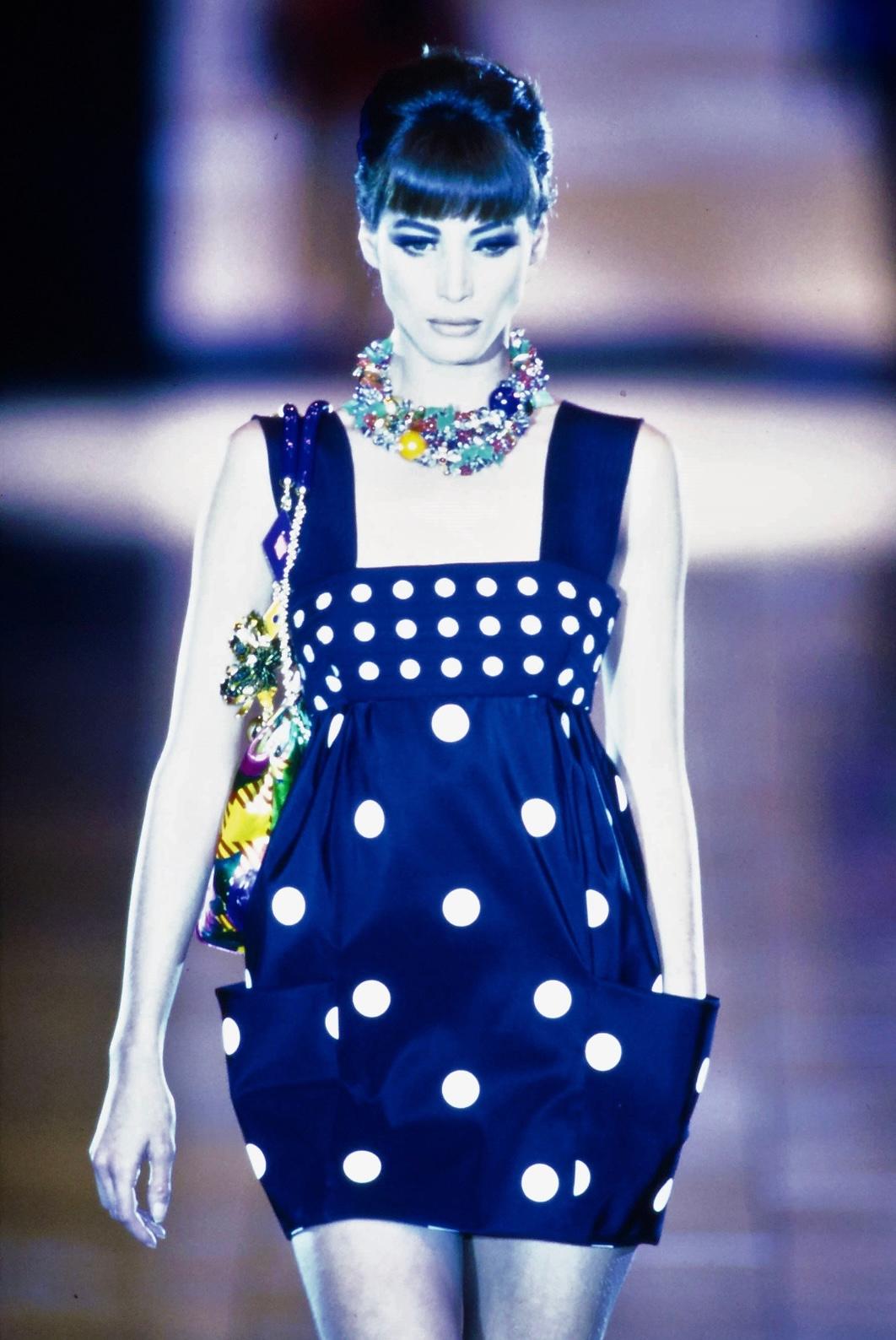 S/S 1991 Gianni Versace Couture Runway Ad Polka Dot Sleeveless Pocket Dress In Good Condition In West Hollywood, CA